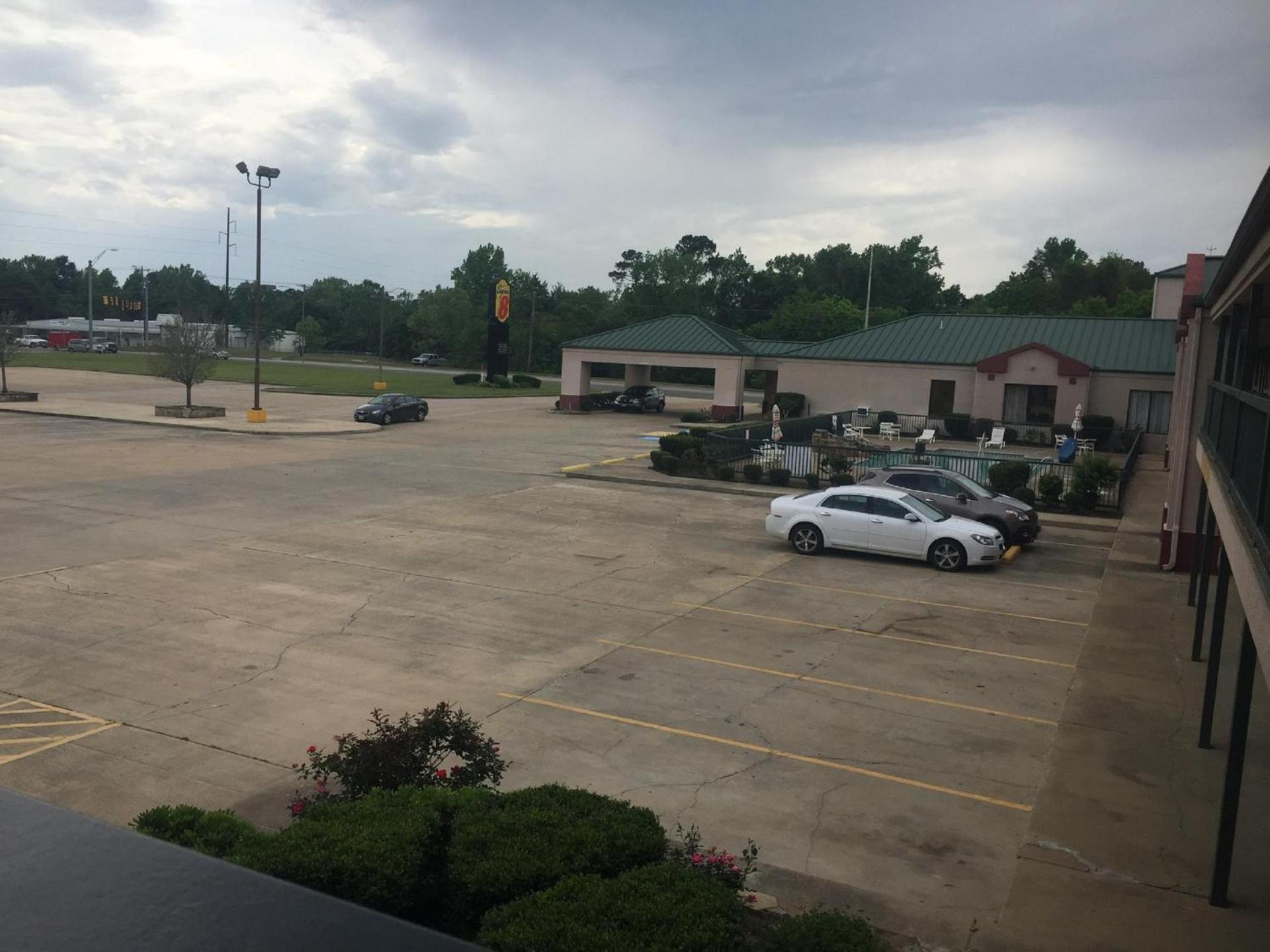 Super 8 by Wyndham Jasper TX photo 46