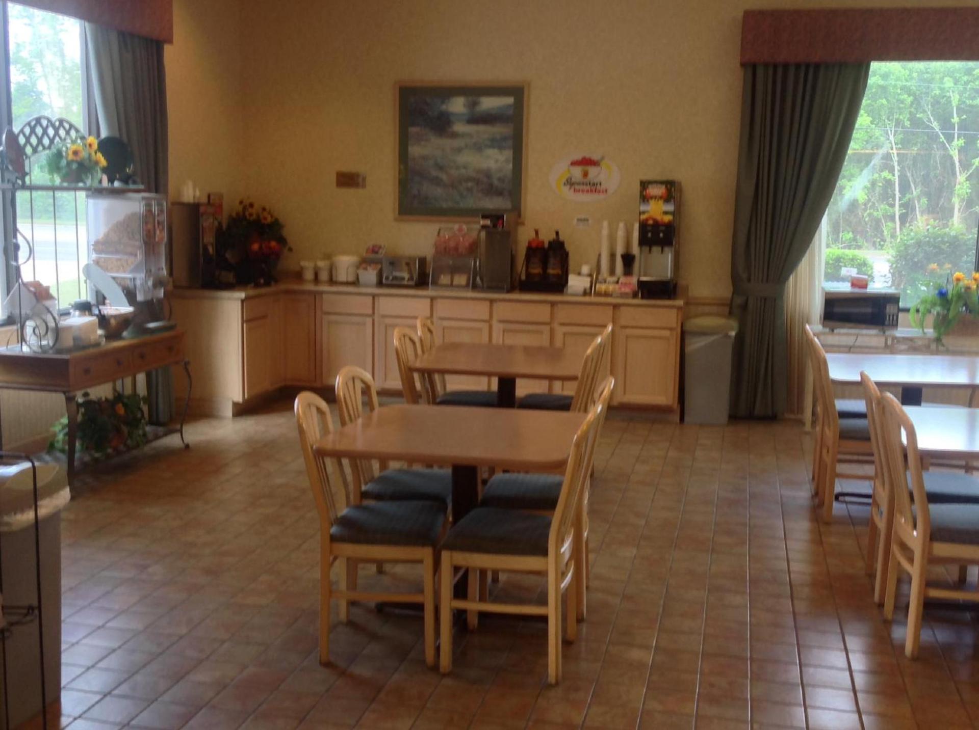Super 8 by Wyndham Jasper TX photo 33