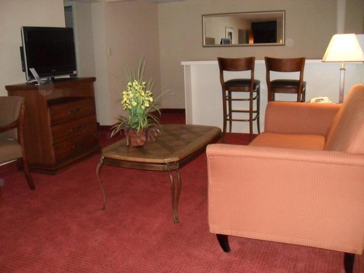 Springfield Inn TN photo 29