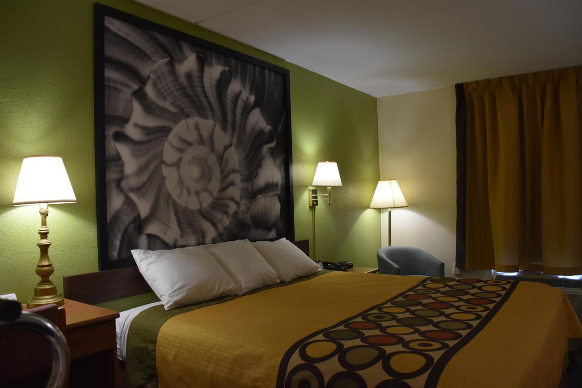 Super 8 by Wyndham Tifton photo 68