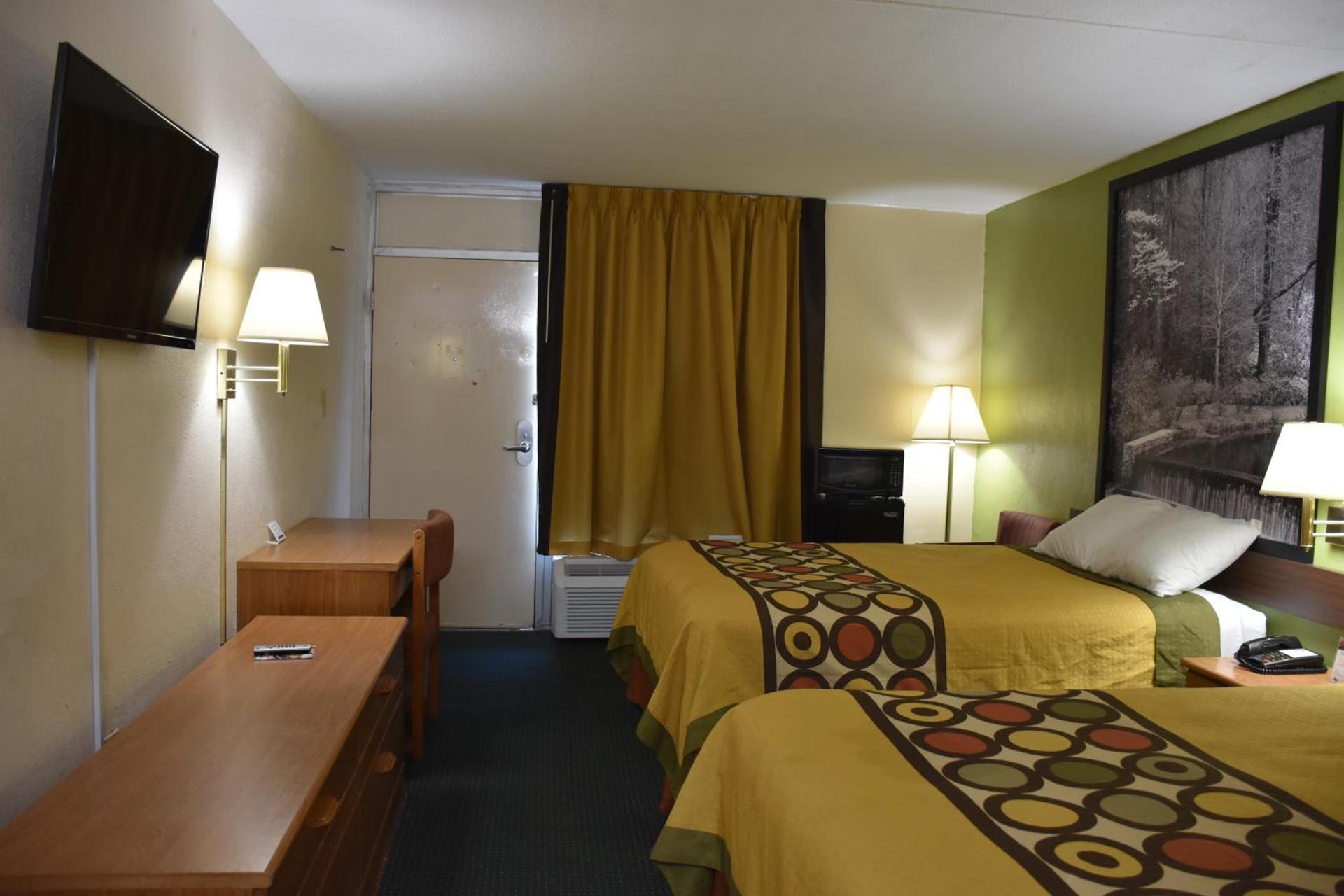 Super 8 by Wyndham Tifton photo 43
