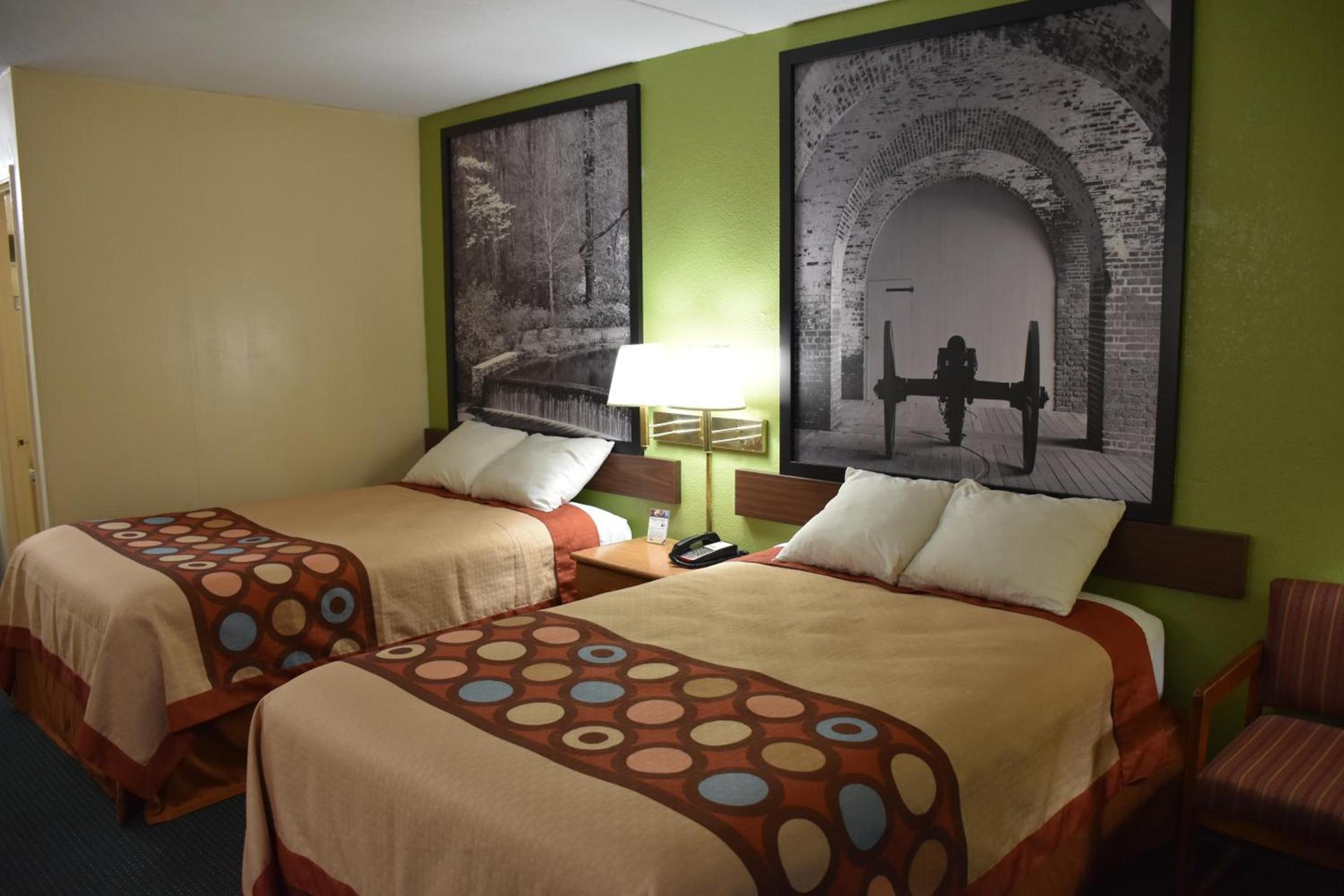 Super 8 by Wyndham Tifton photo 28