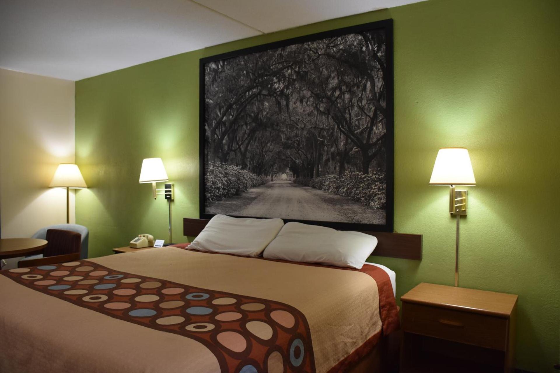 Super 8 by Wyndham Tifton photo 26