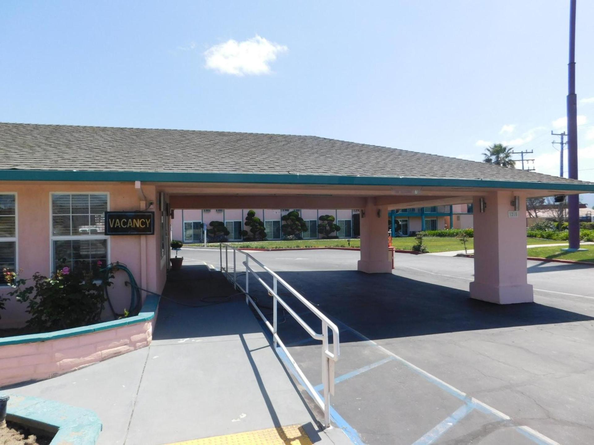 Inns of California Salinas photo 4