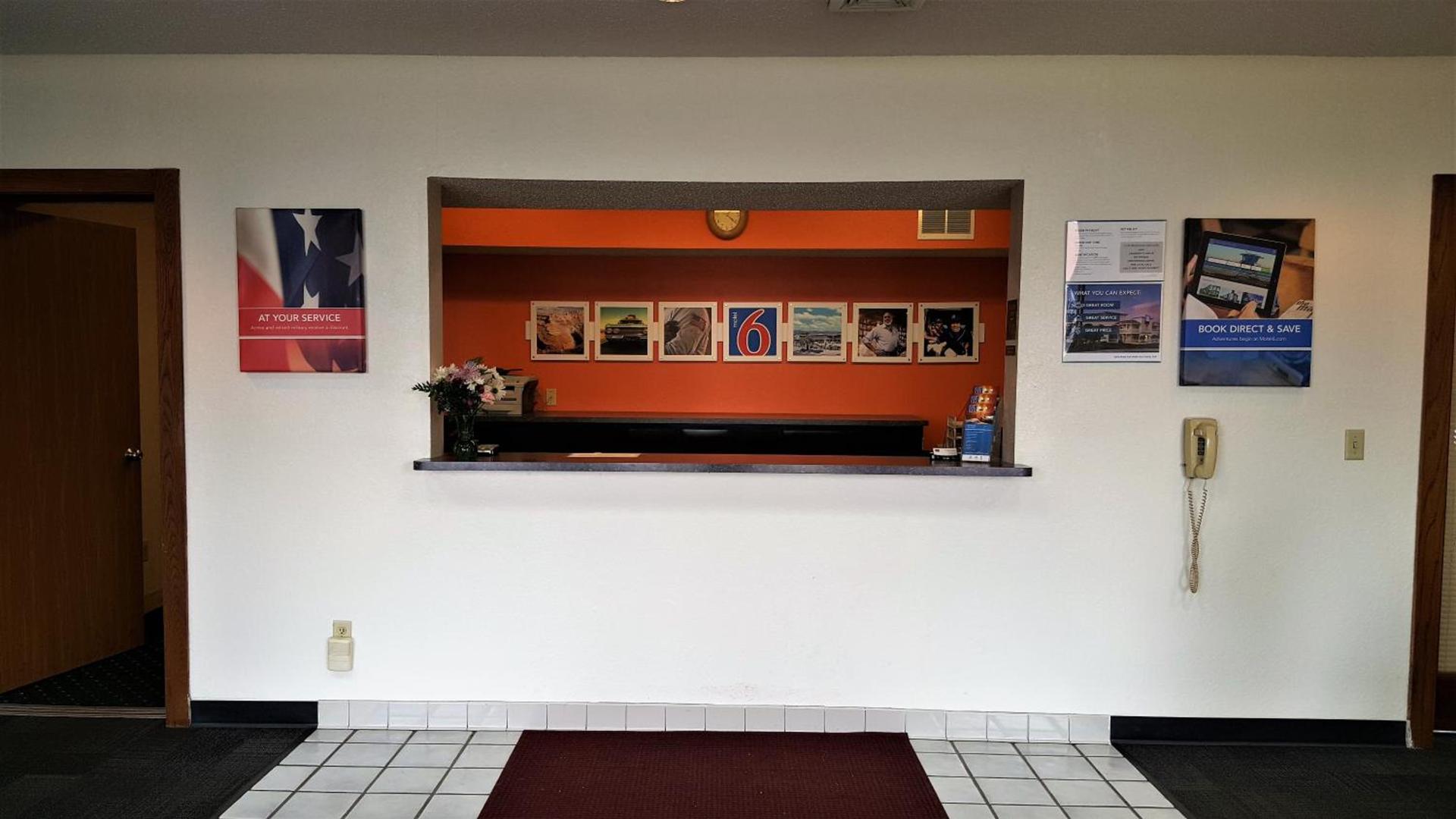 Motel 6-Saukville, WI photo 35
