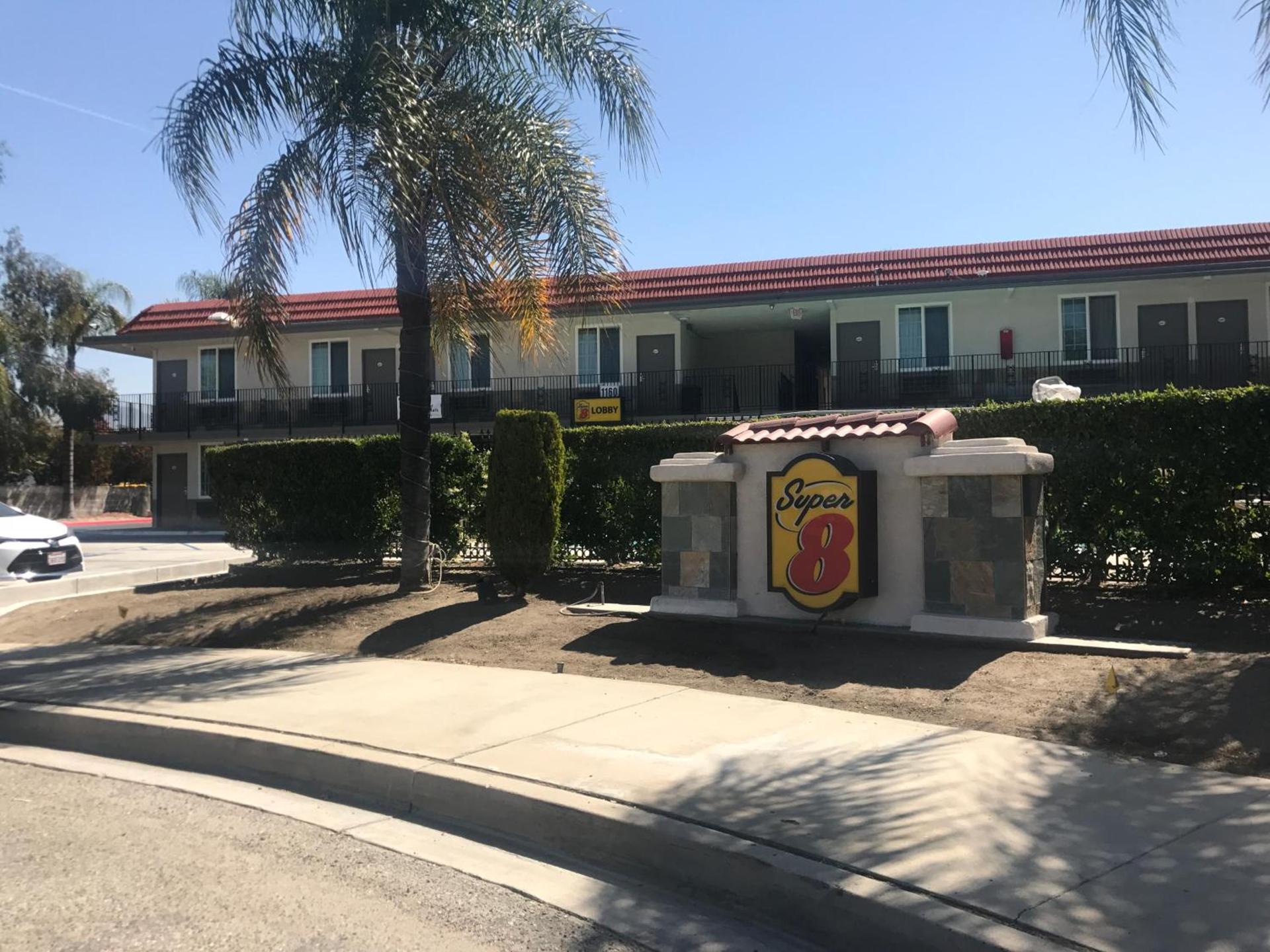 Super 8 by Wyndham Redlands/San Bernardino photo 16