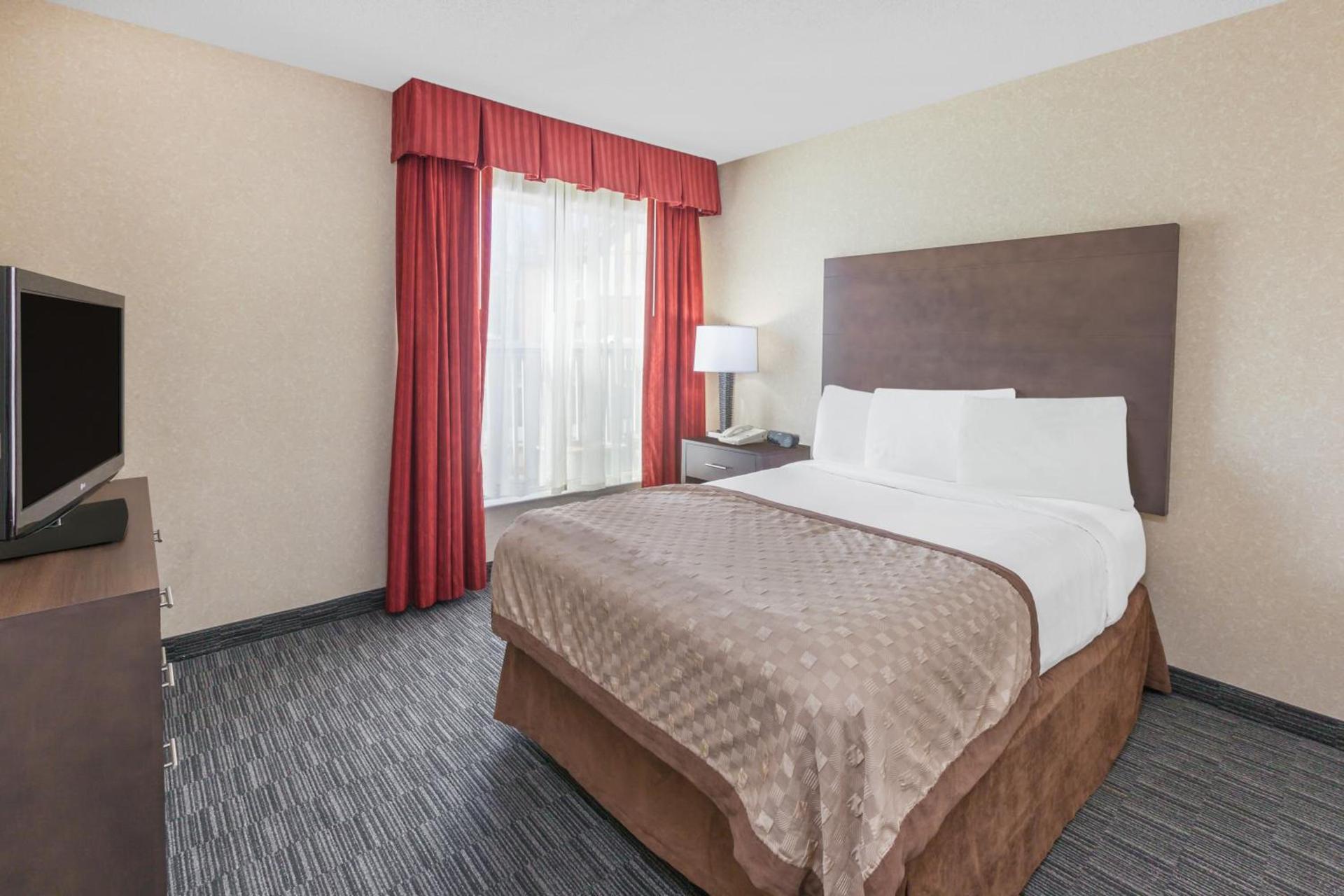 Birch Hill Suites Detroit-Warren photo 16