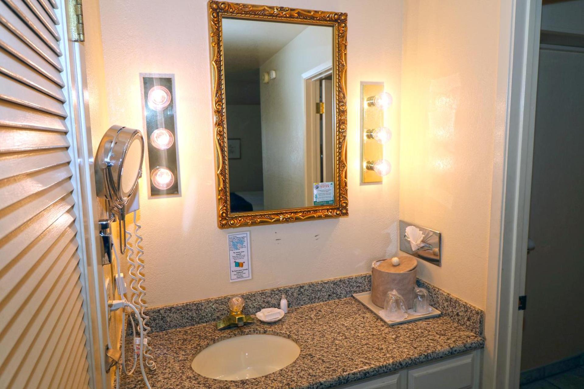 Masterpiece Hotel photo 26