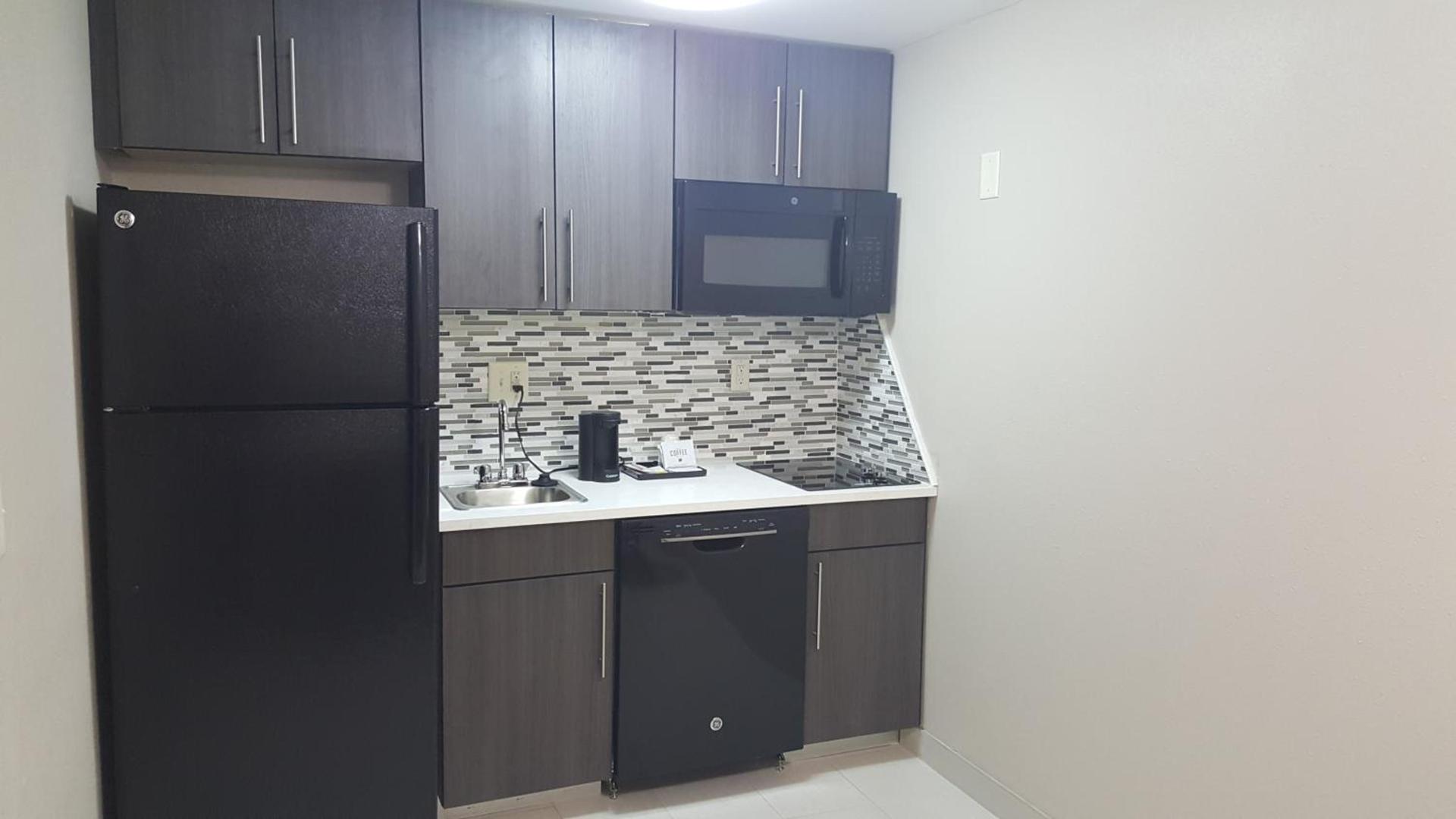 Baymont by Wyndham Clarksville photo 20
