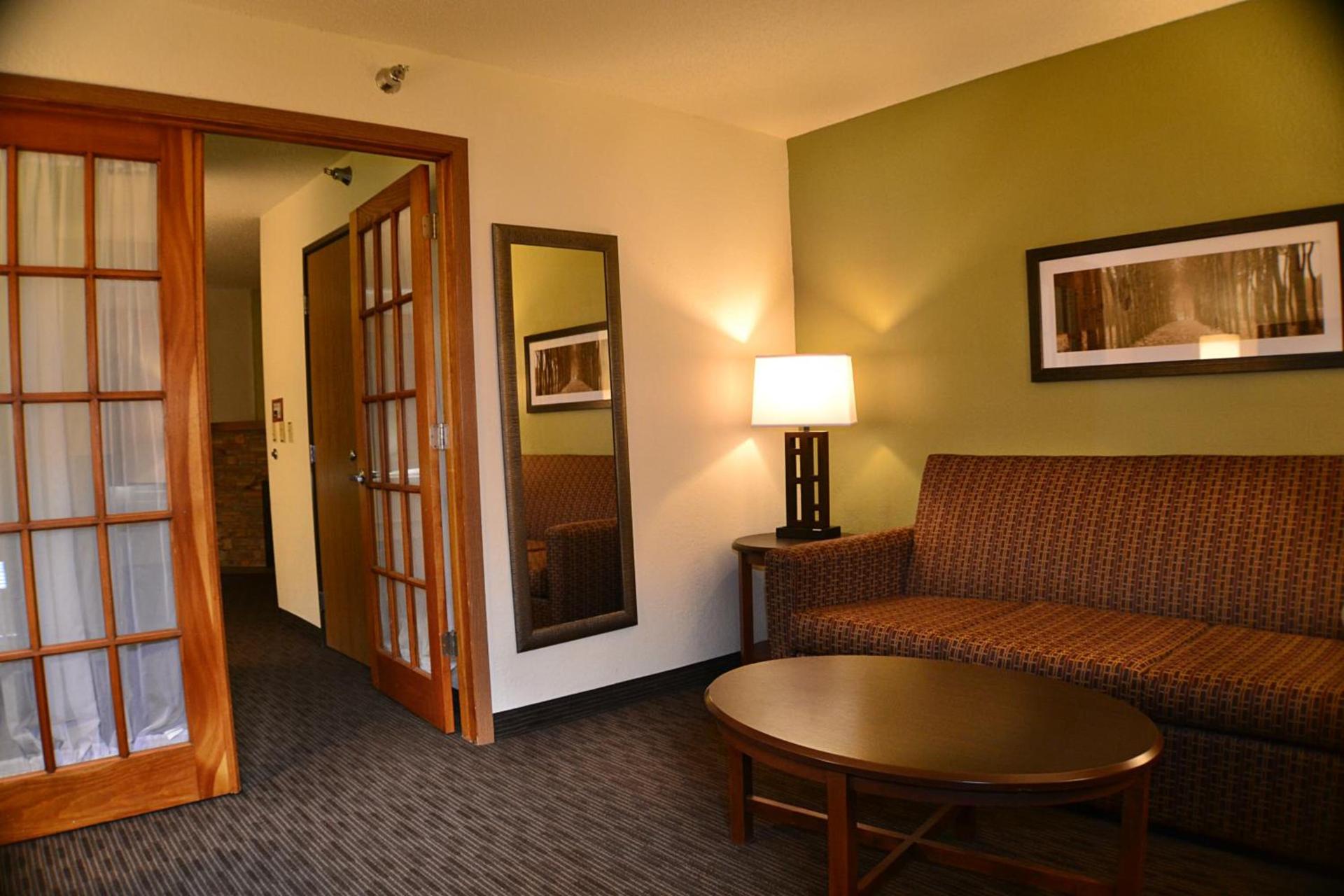 AmericInn by Wyndham Calumet photo 40