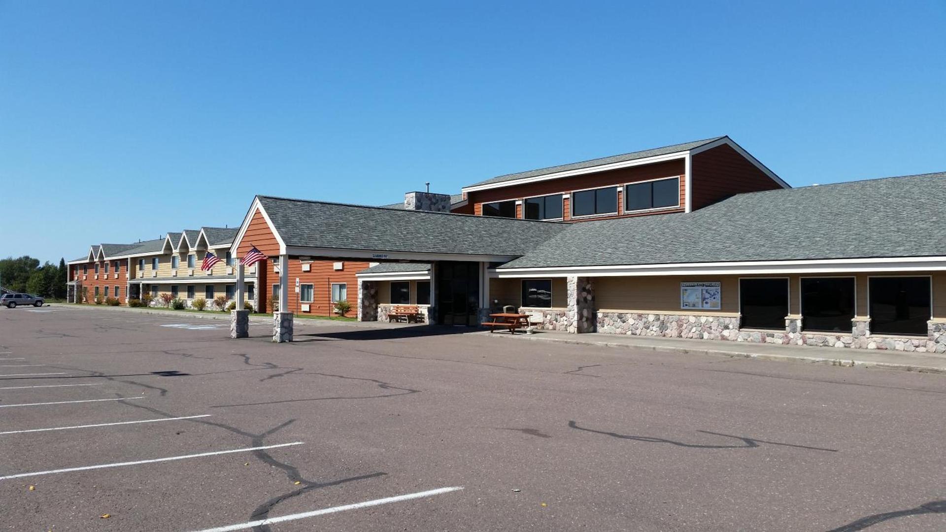 AmericInn by Wyndham Calumet photo 4