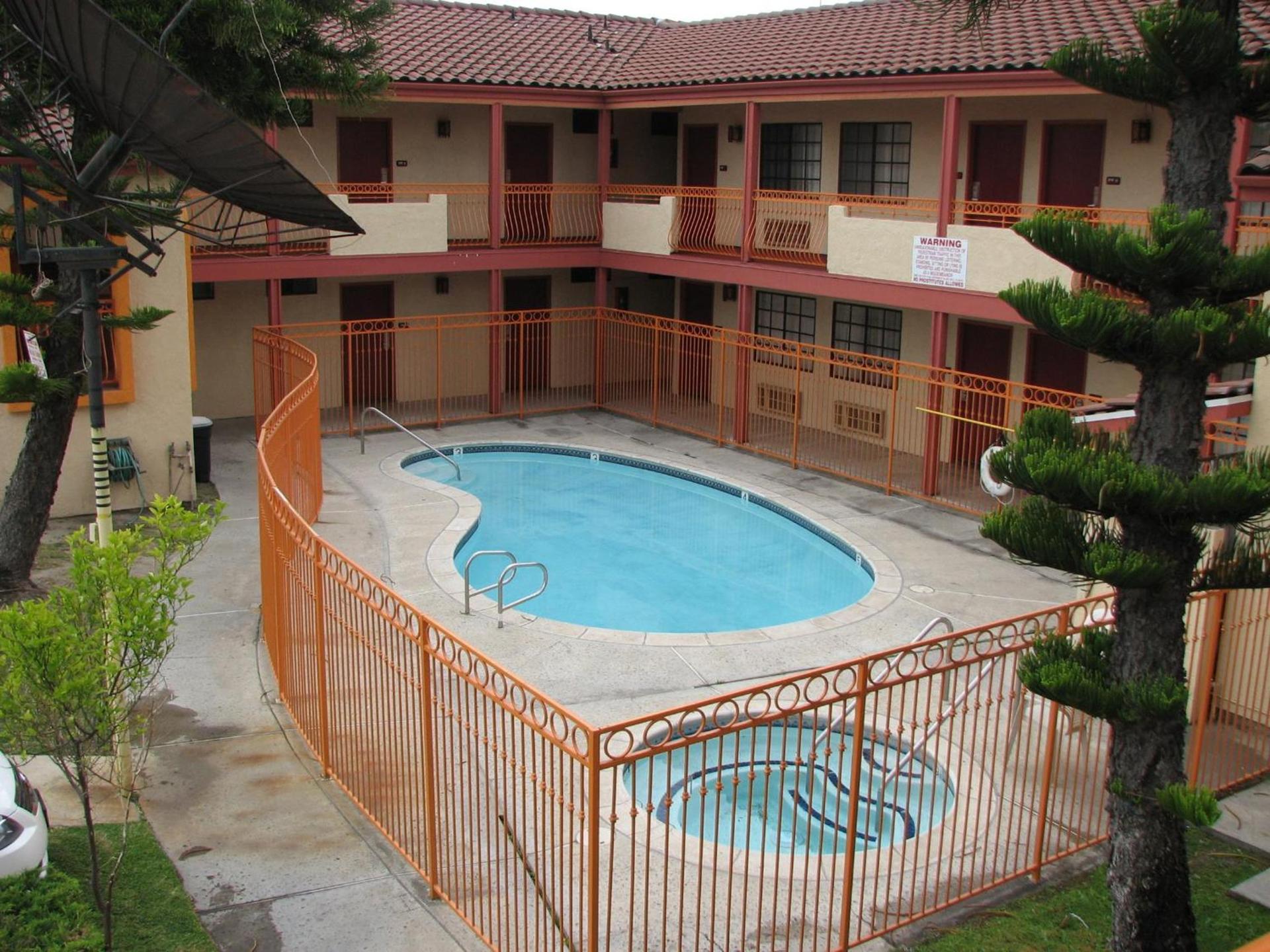 Rodeway Inn Santa Ana - Garden Grove photo 46