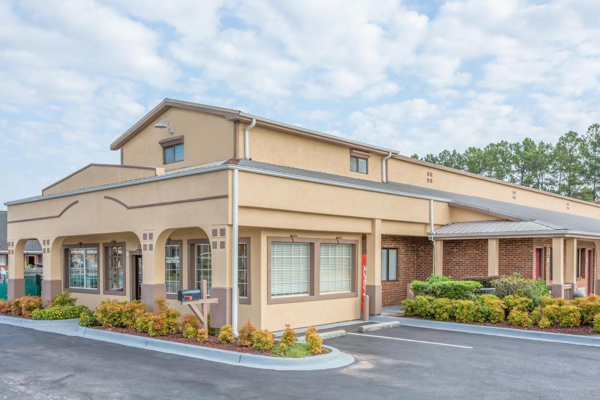 Super 8 by Wyndham Santee/I-95 photo 17