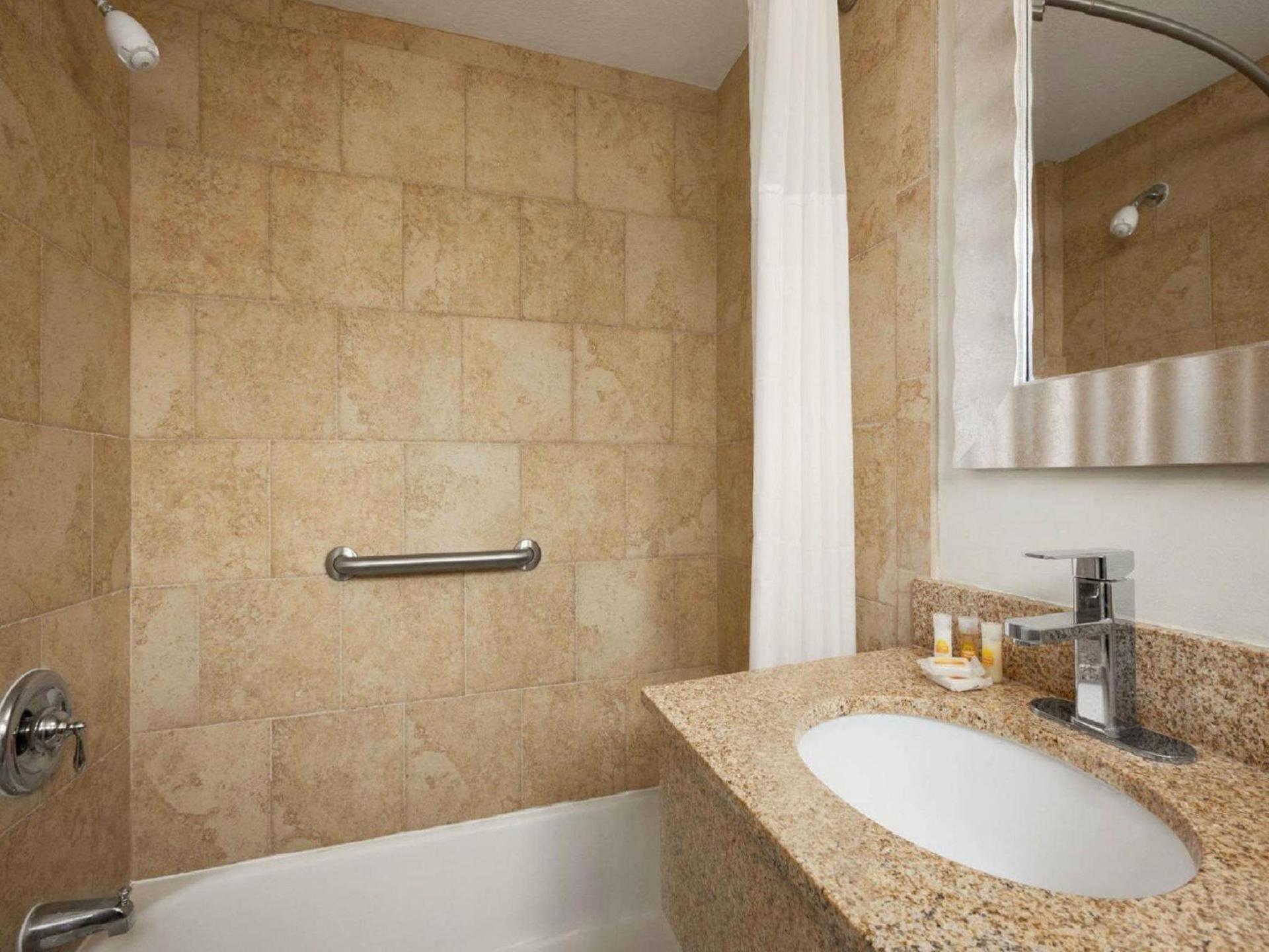 Days Inn by Wyndham - Cape Cod photo 28