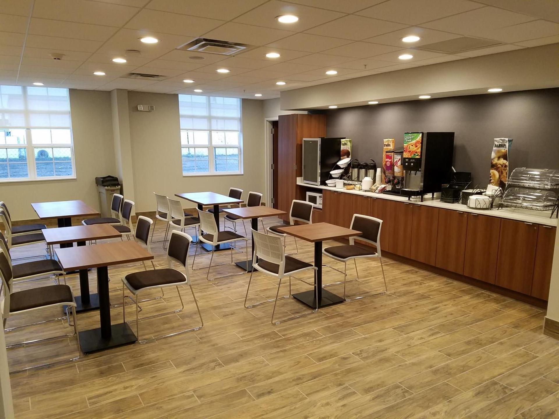 Microtel Inn & Suites by Wyndham Niagara Falls photo 43