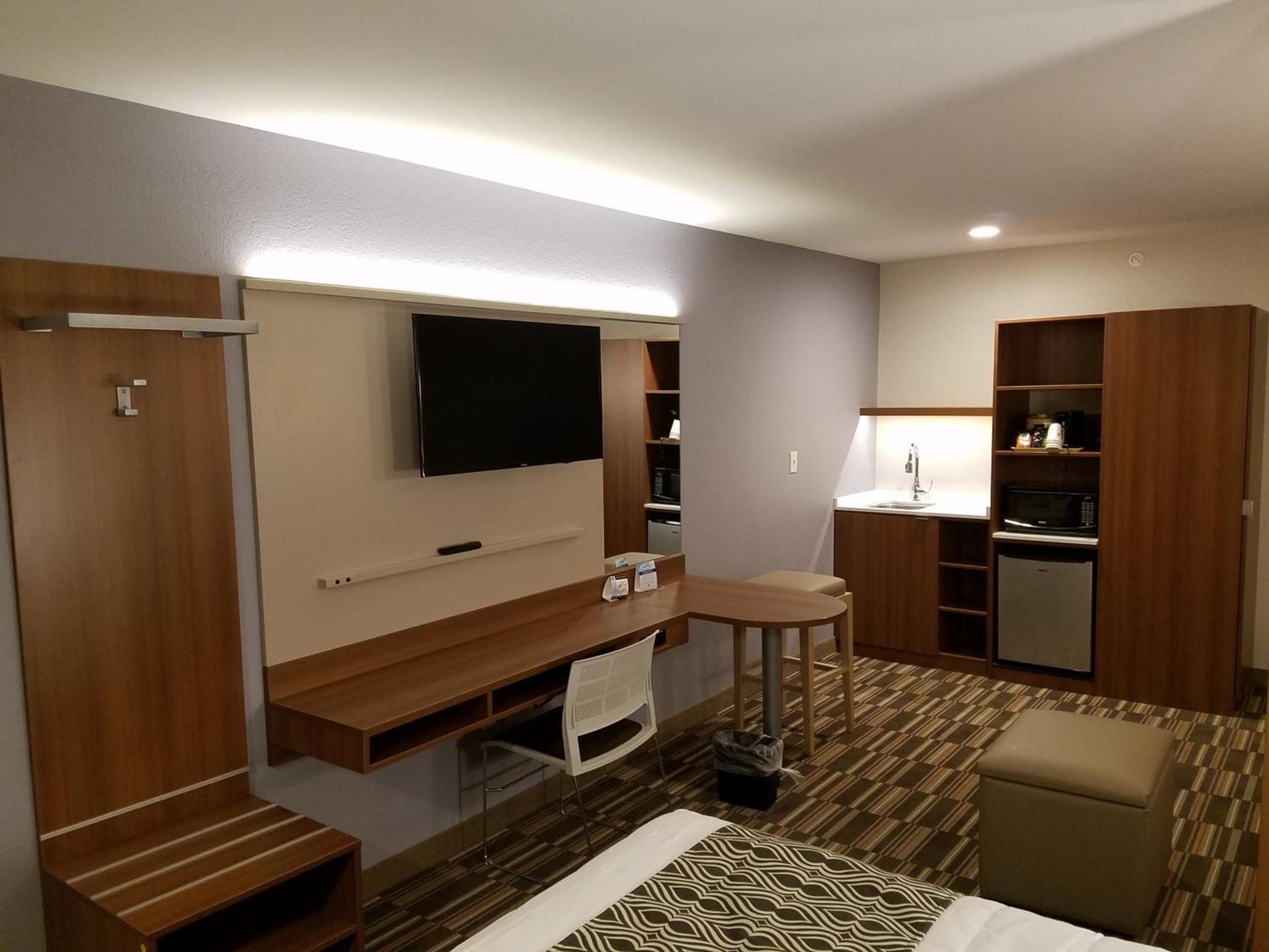 Microtel Inn & Suites by Wyndham Niagara Falls photo 46