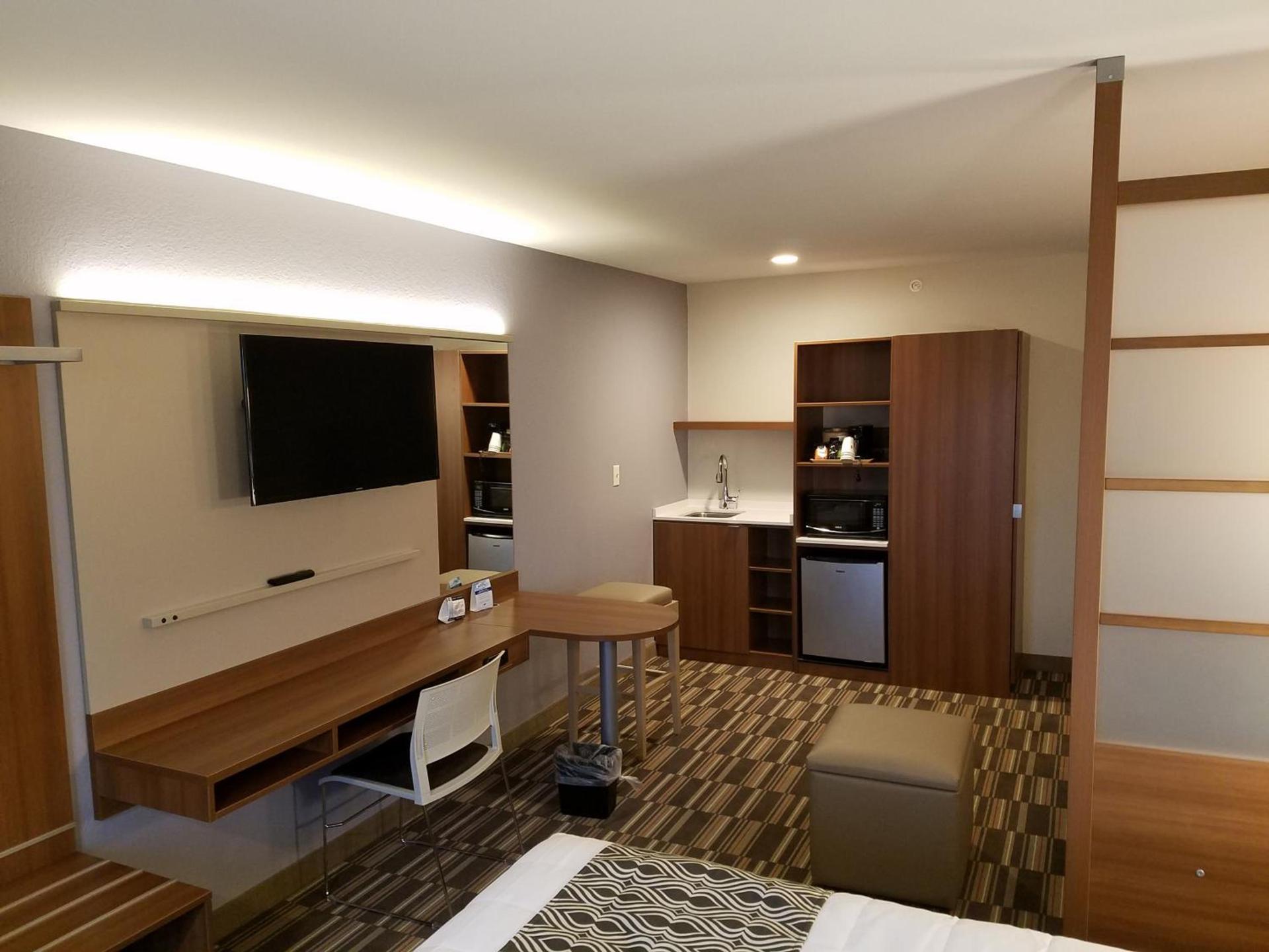 Microtel Inn & Suites by Wyndham Niagara Falls photo 37