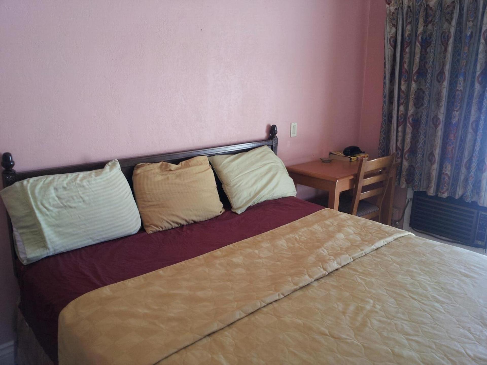 Travel Eagle Inn Motel photo 12