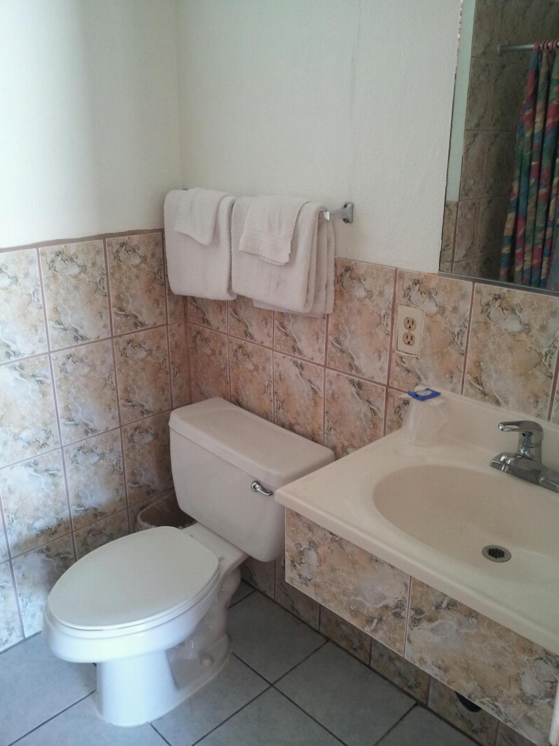 Travel Eagle Inn Motel photo 19
