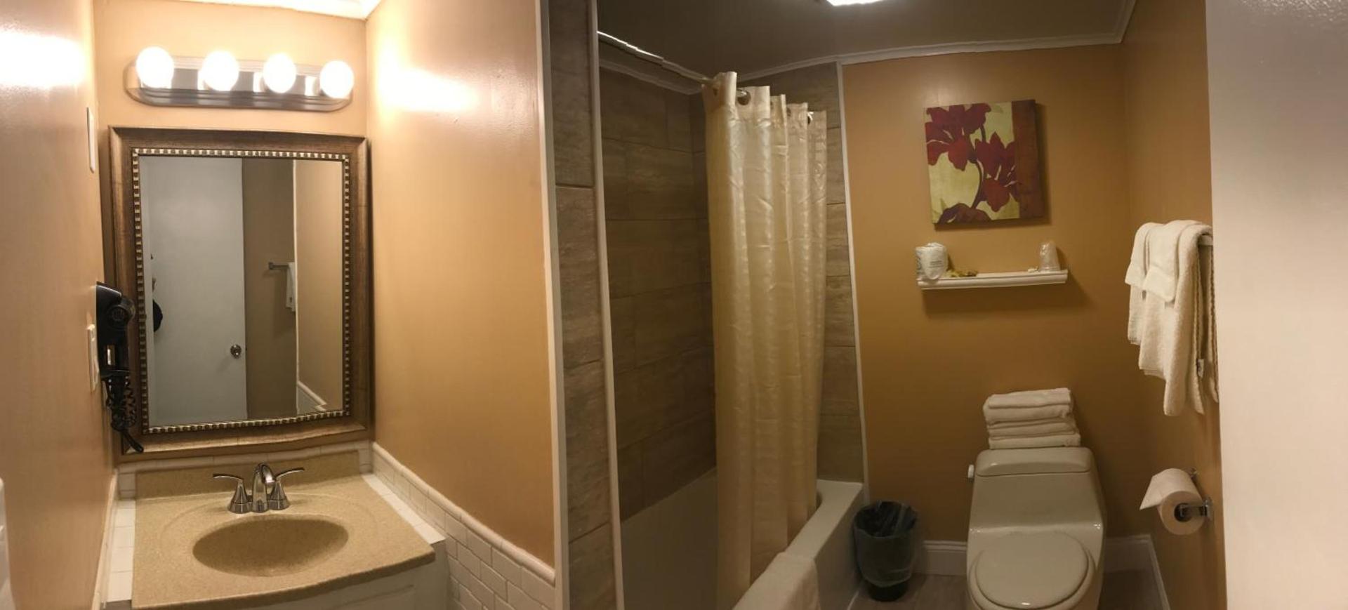 Moonlite Motel photo 10