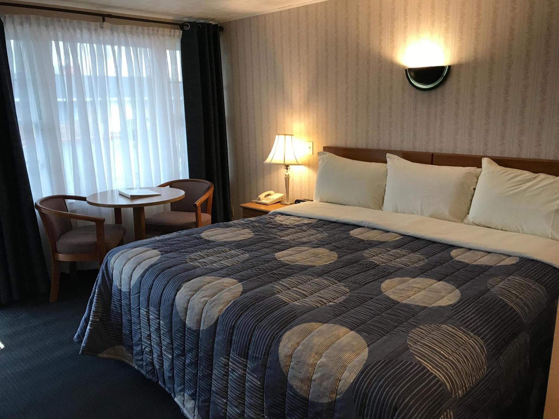 Moonlite Motel photo 24