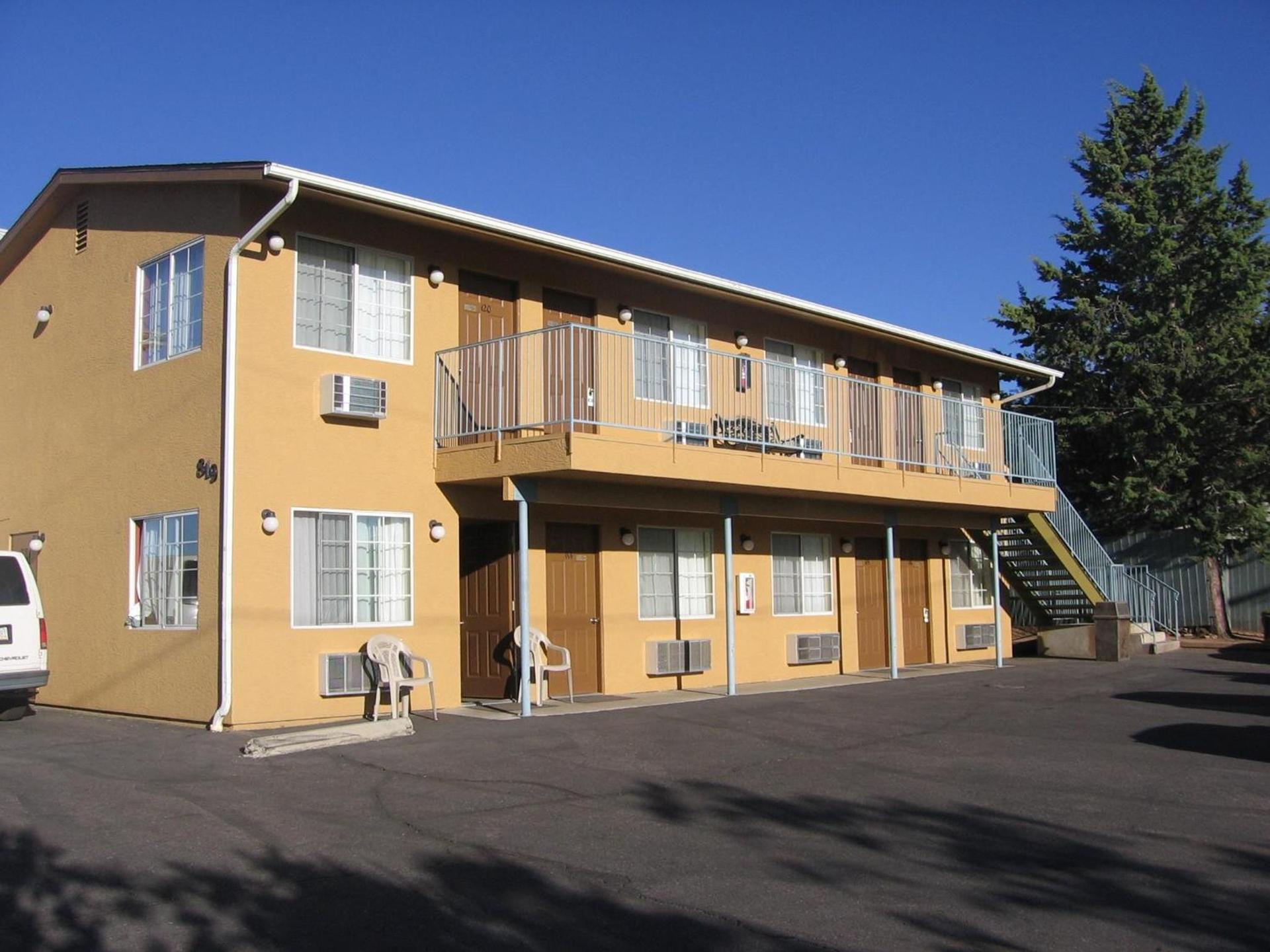 Heritage House Motel photo 1