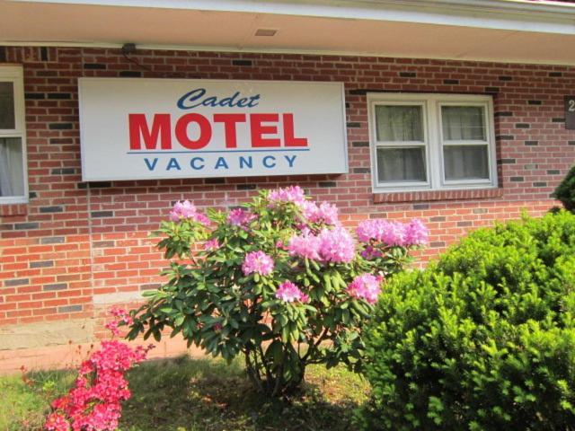 Cadet Motel photo 21