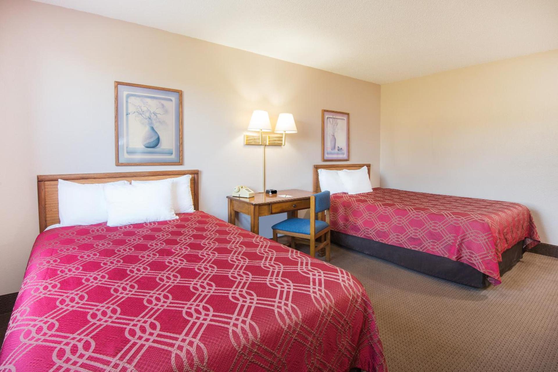 Super 8 by Wyndham Abilene KS photo 21