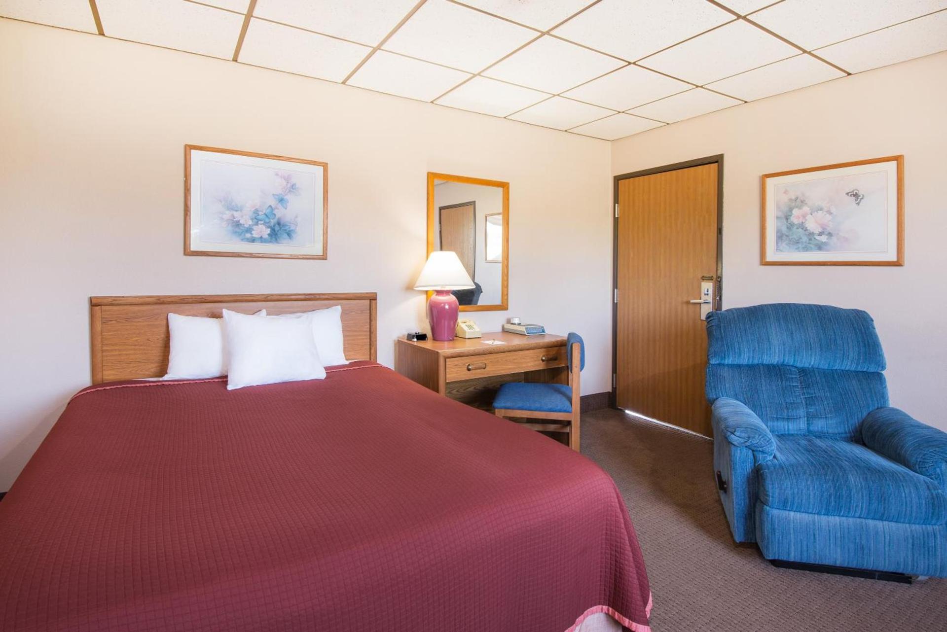 Super 8 by Wyndham Abilene KS photo 22