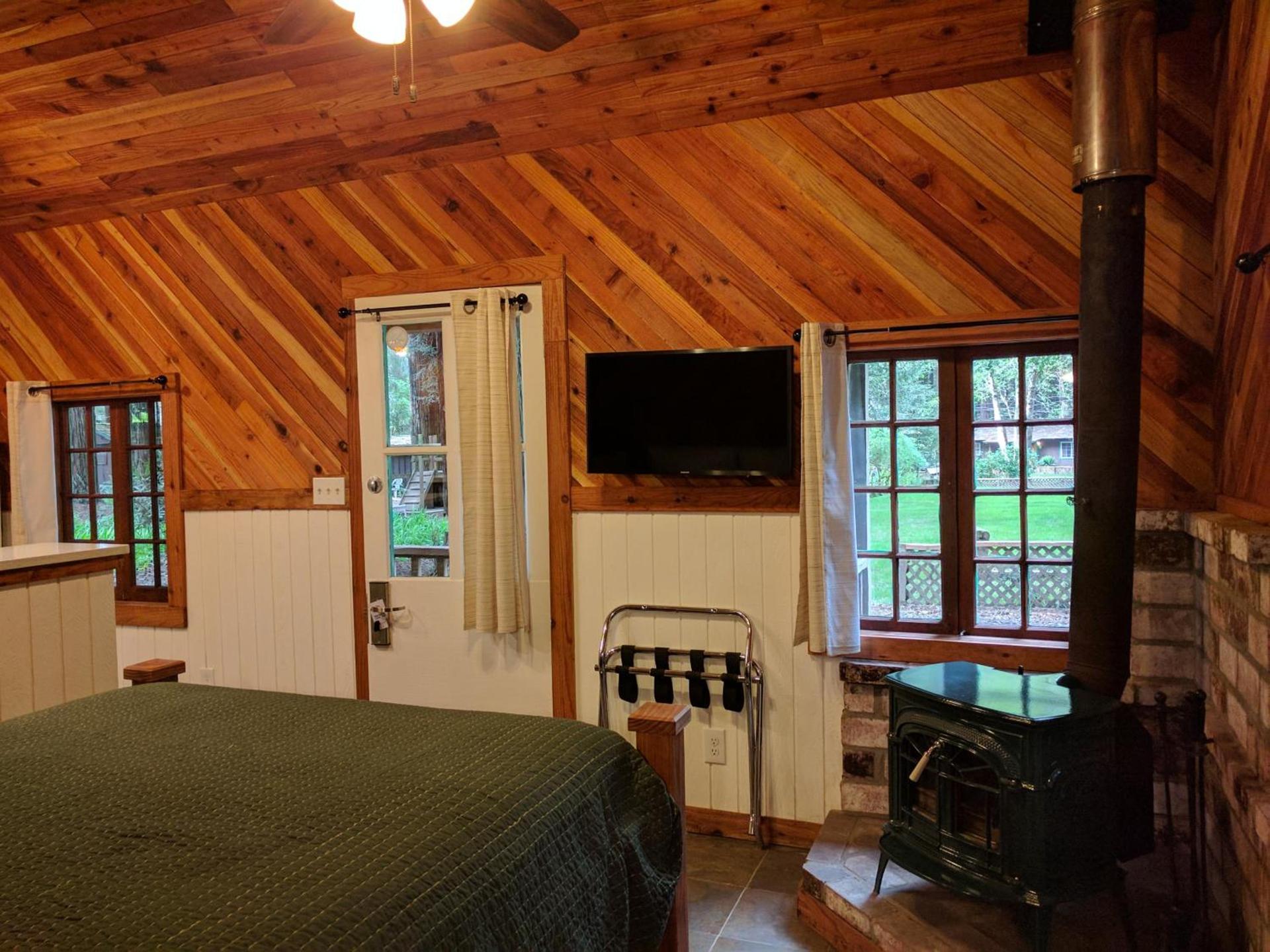 Emerald Forest Cabins photo 15