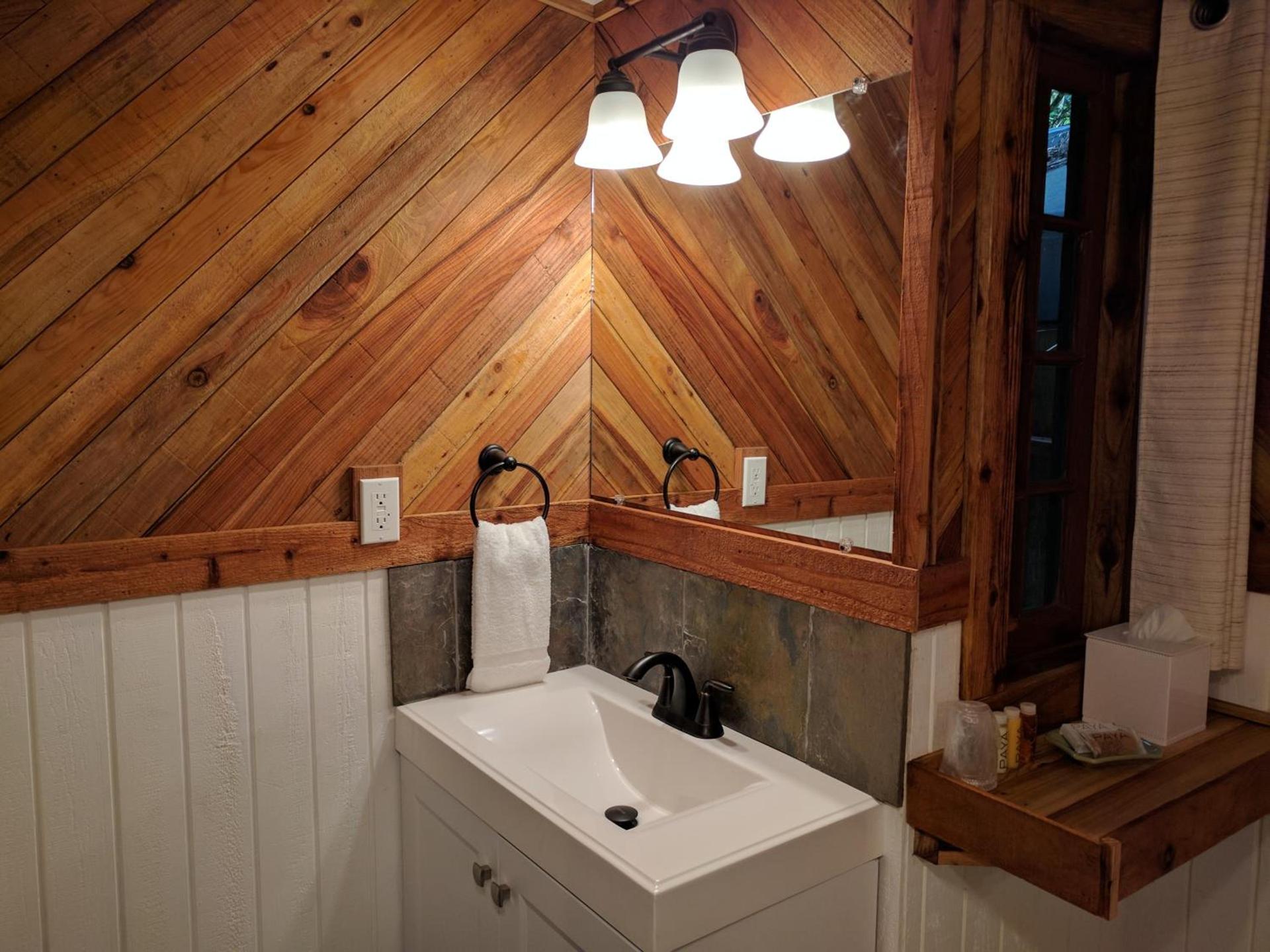 Emerald Forest Cabins photo 17