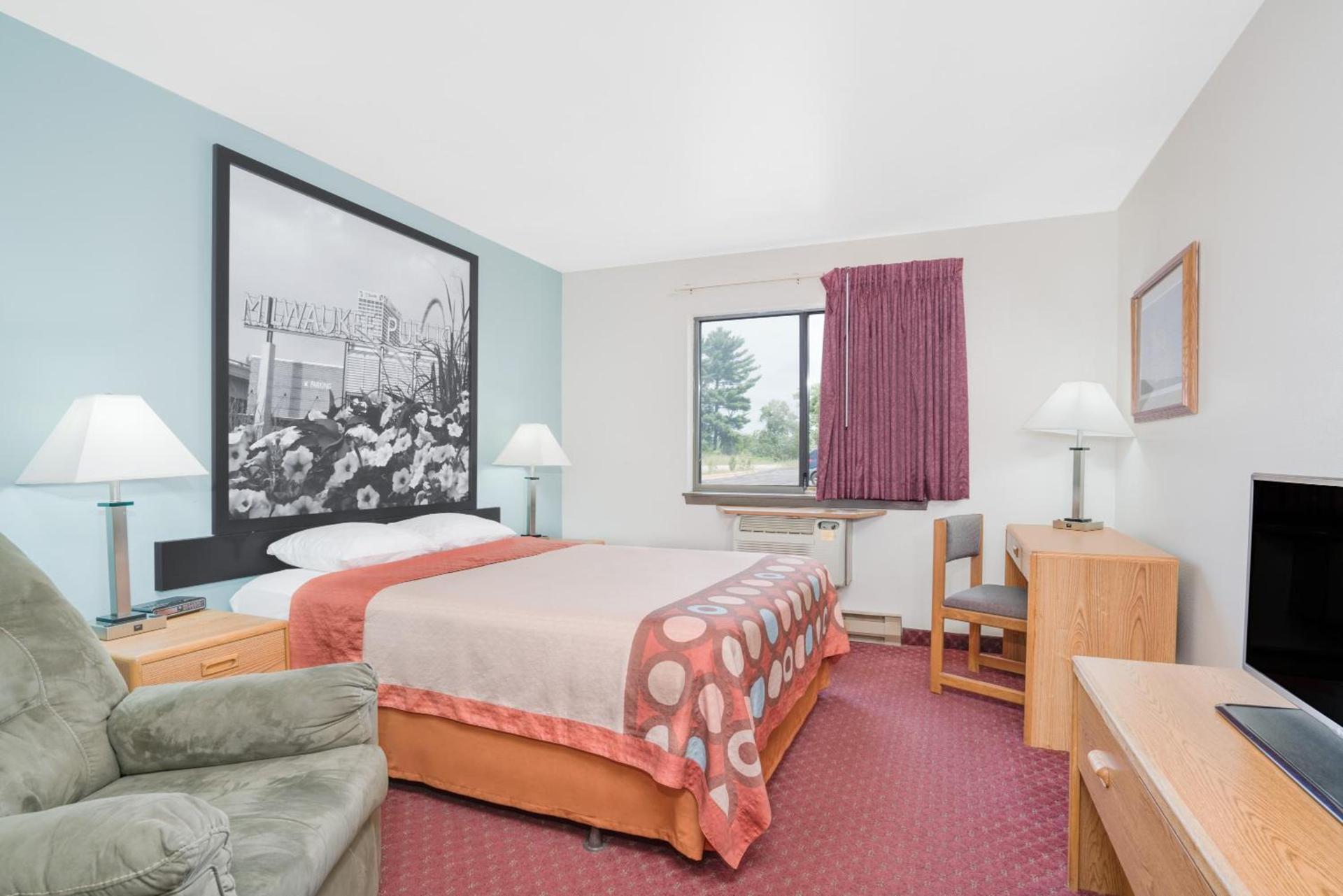 Super 8 by Wyndham Tomah Wisconsin photo 28