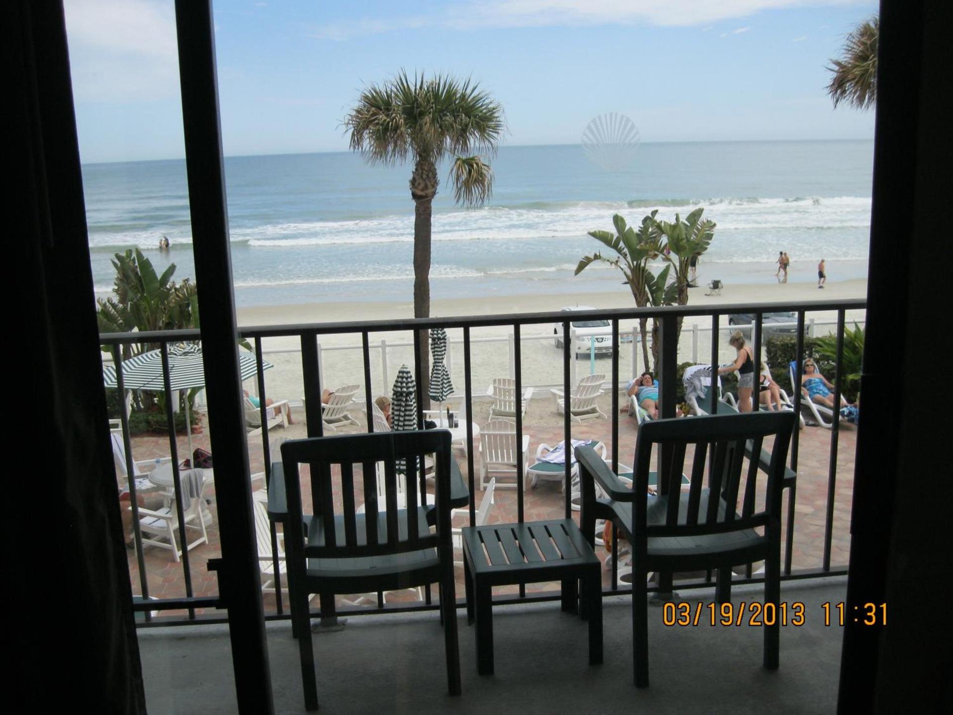 Days Inn by Wyndham Daytona Oceanfront photo 14