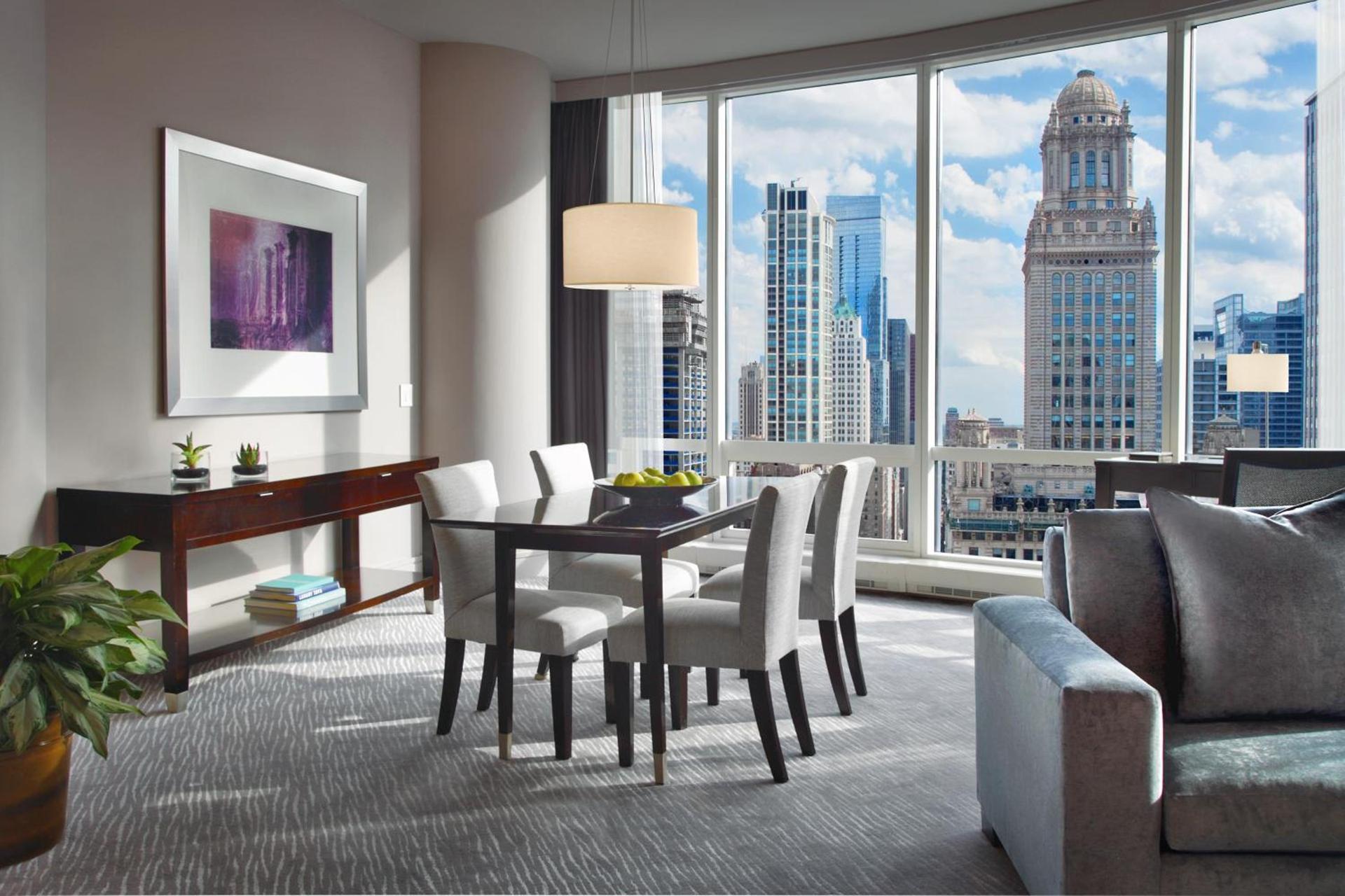 Trump International Hotel & Tower Chicago photo 37