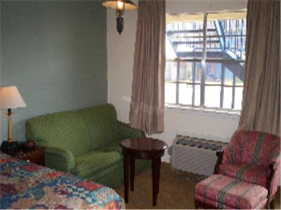Somerville Inn and Suites photo 8