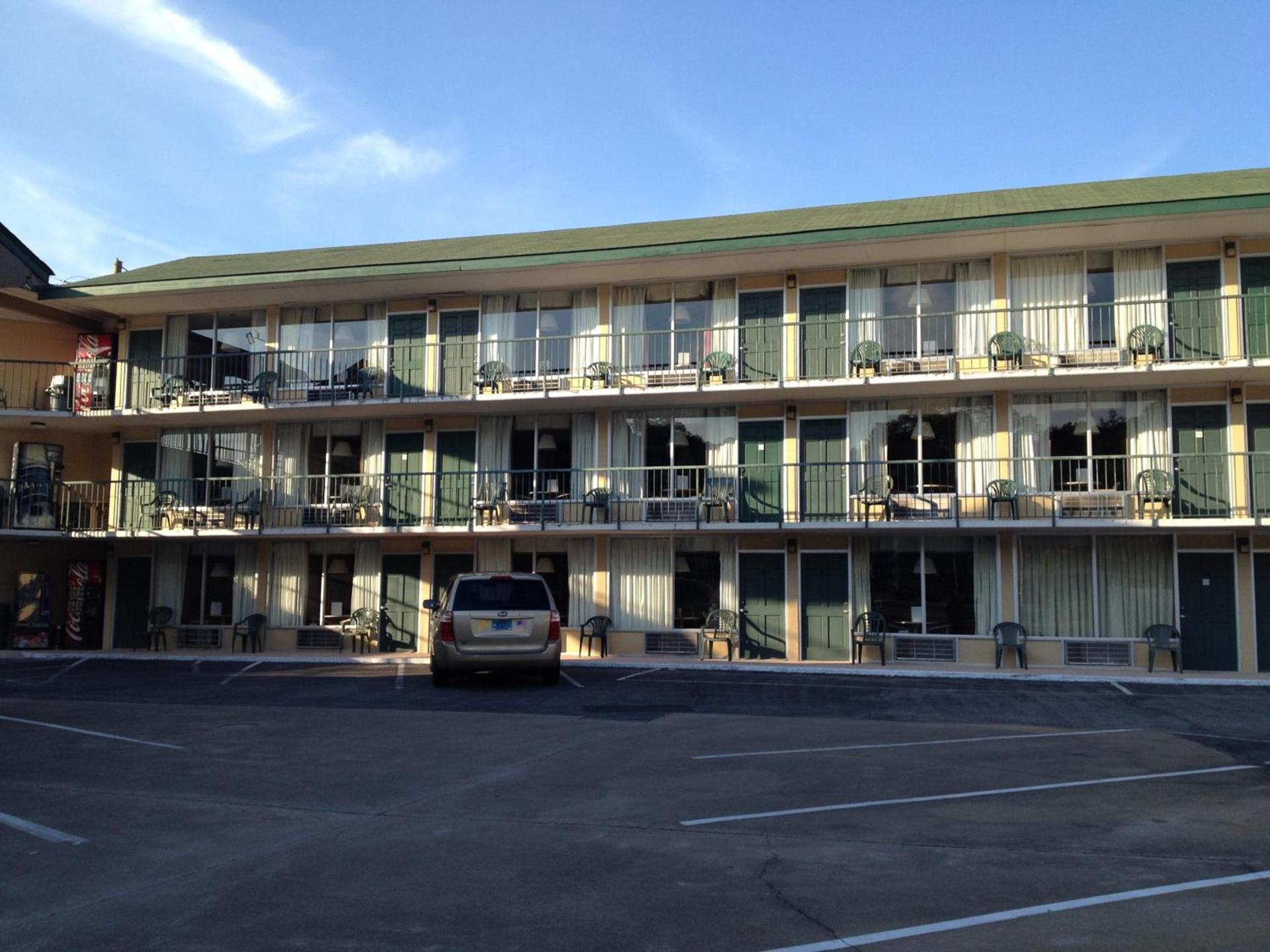 Green Valley Motel photo 19