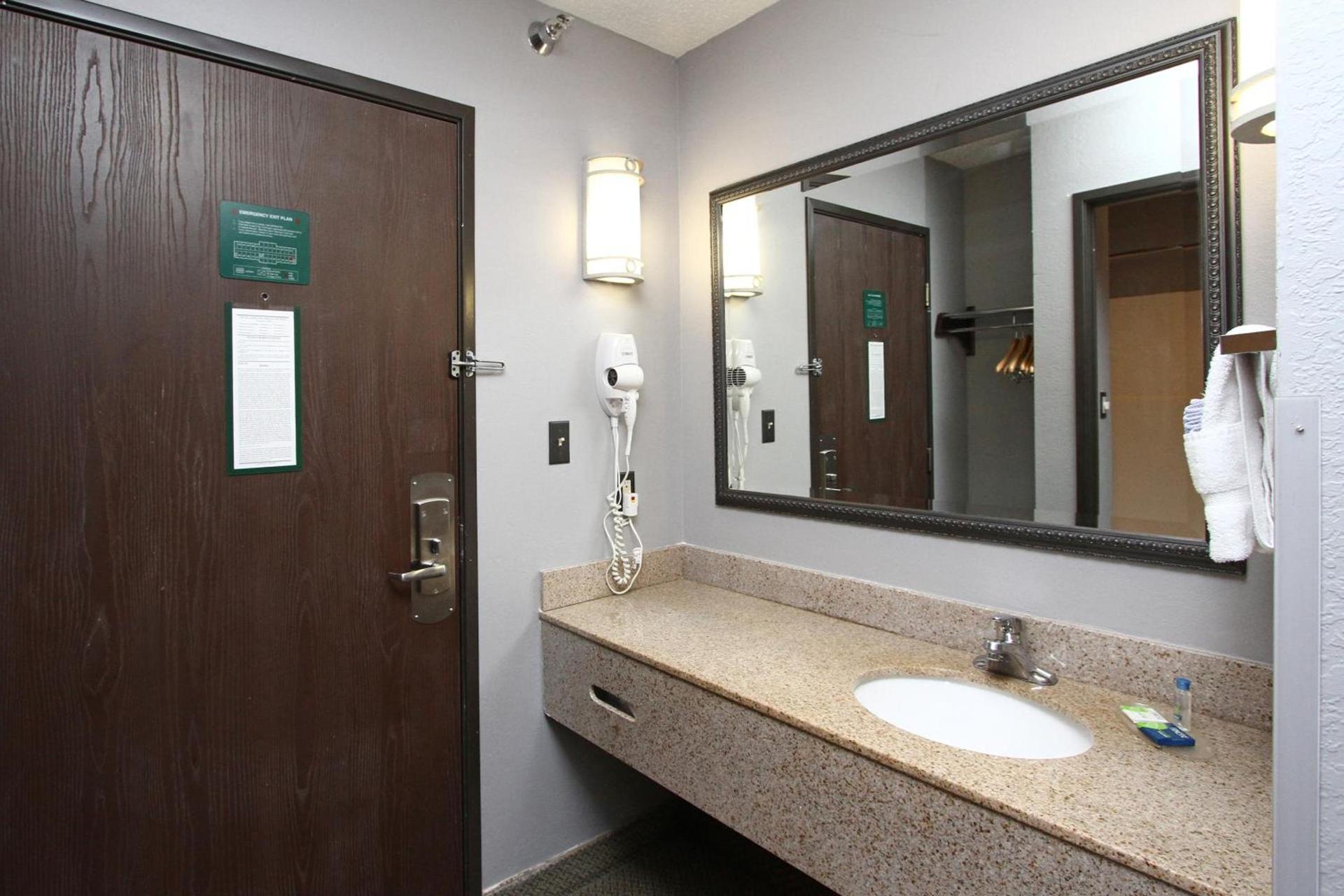 New Victorian Inn - Sioux City photo 26