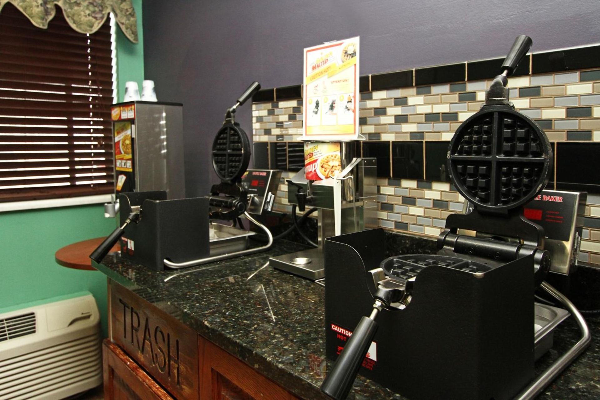 New Victorian Inn - Sioux City photo 18