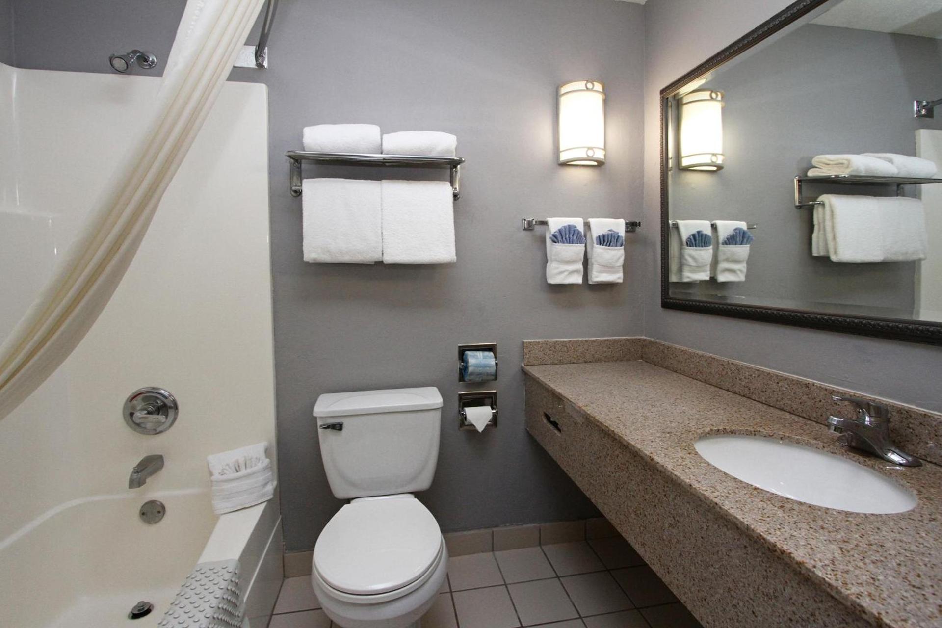 New Victorian Inn - Sioux City photo 10
