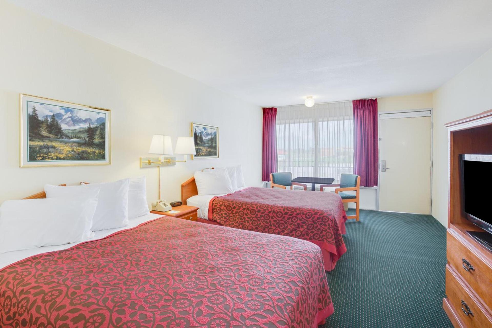 Days Inn by Wyndham Newport photo 16