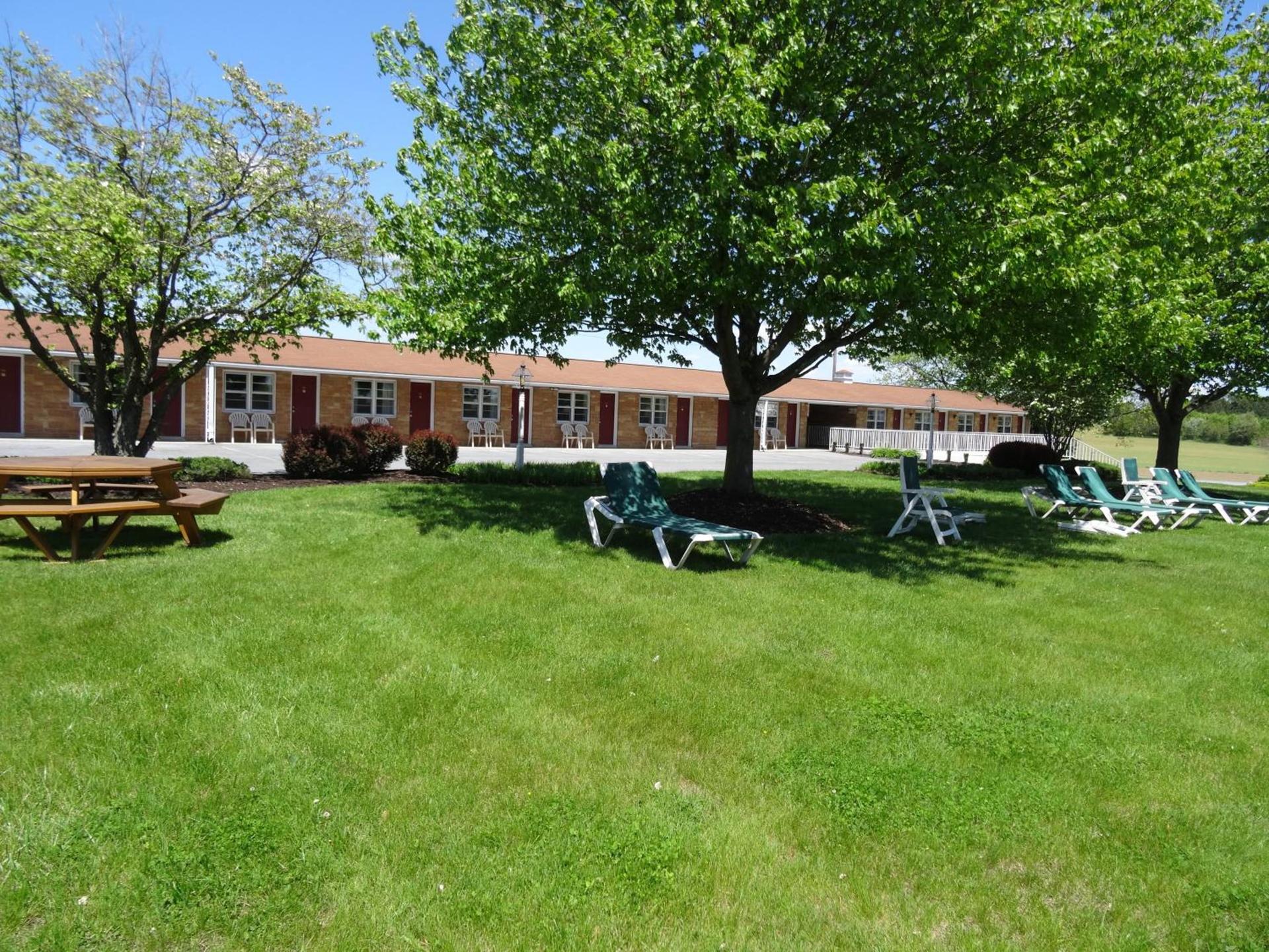 Amish Country Motel photo 9