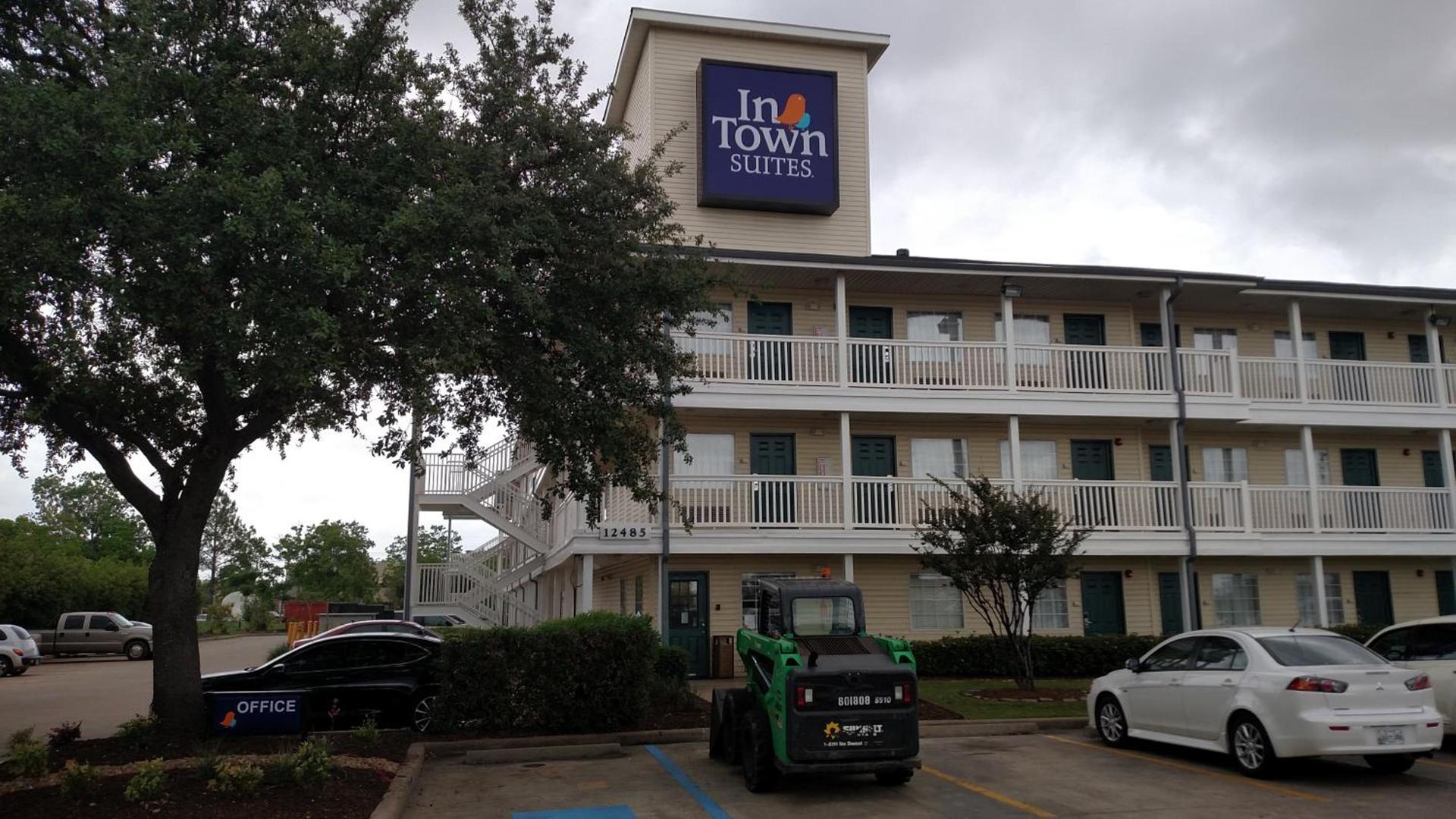 InTown Suites Extended Stay Houston TX - Hobby Airport photo 1