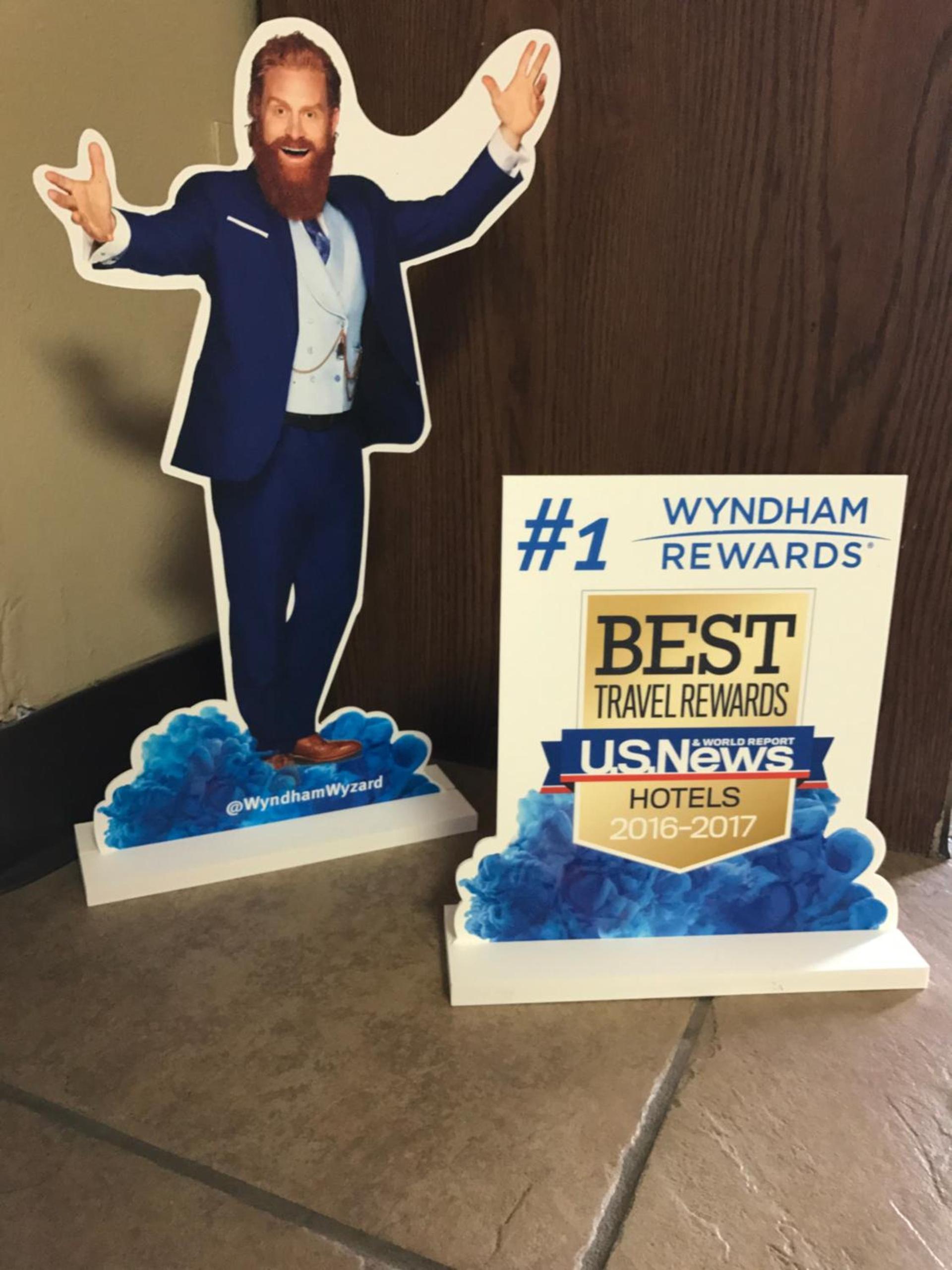 Super 8 by Wyndham Redfield photo 20