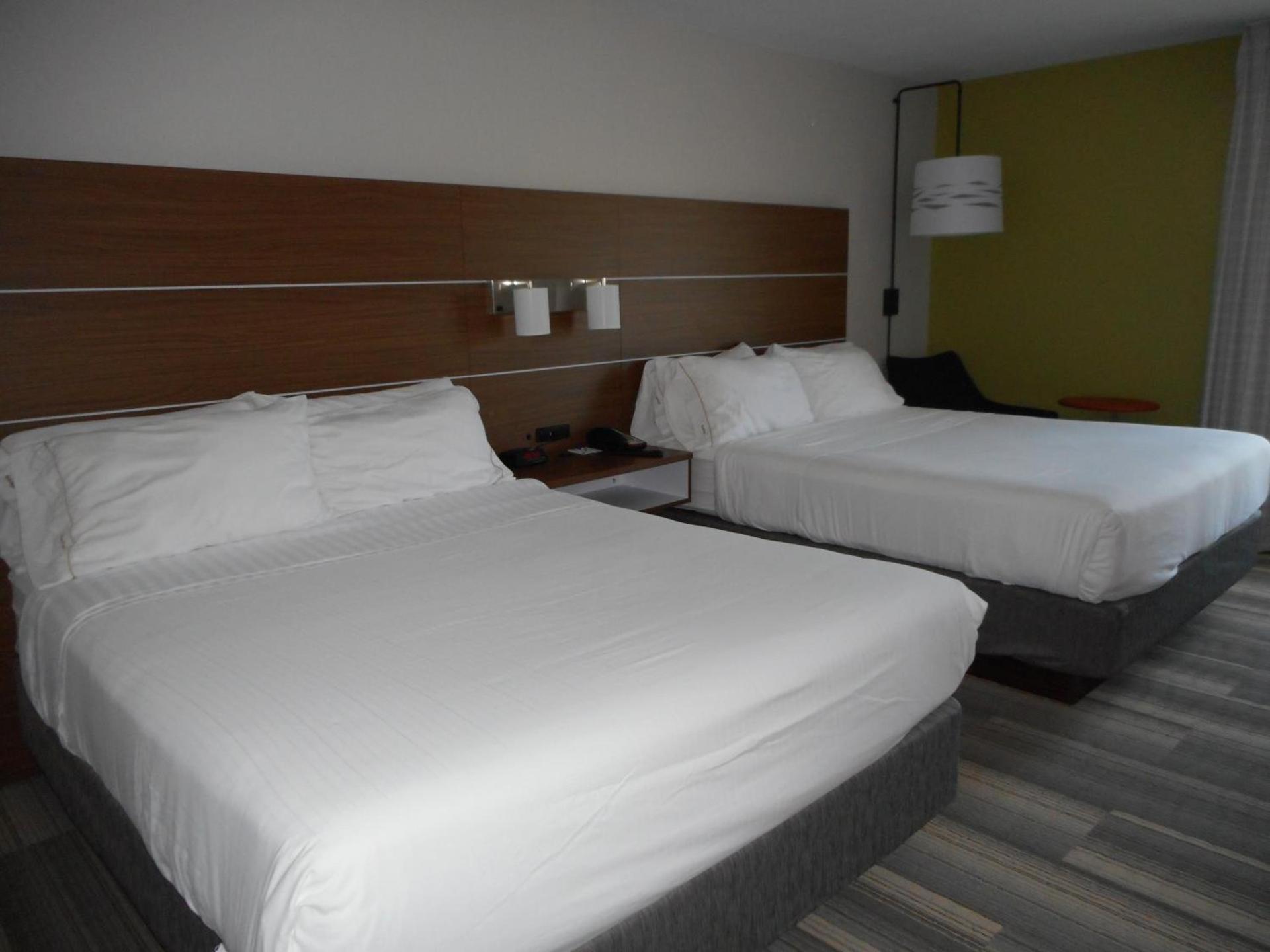 Holiday Inn Express Fairfield by IHG photo 24