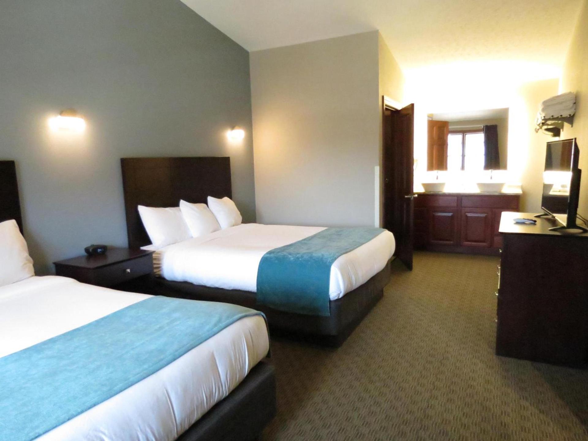 Edgewater Hotel and Suites — hotel in Put-in-Bay