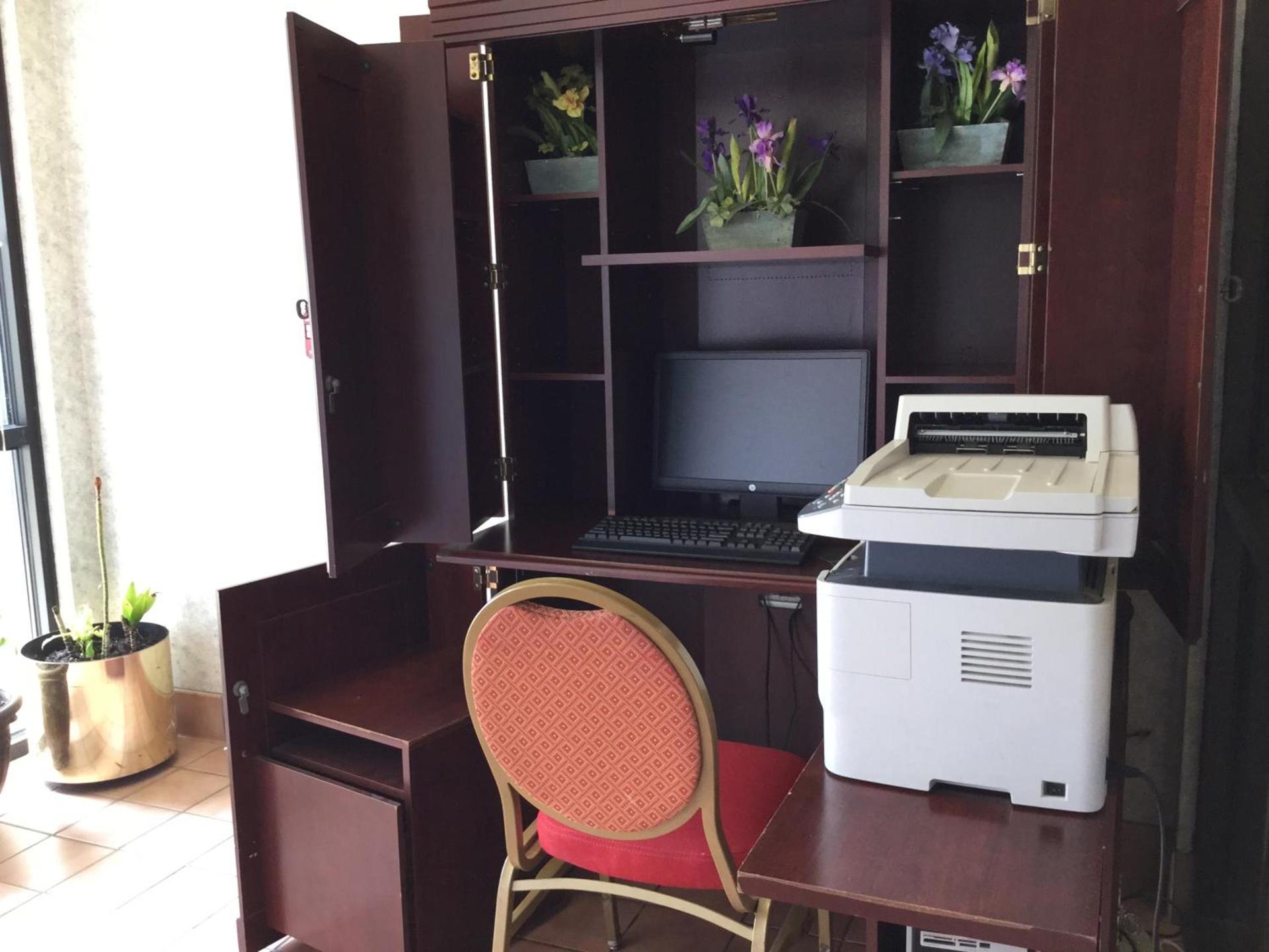 Americas Best Value Inn and Suites Saint Charles photo 23