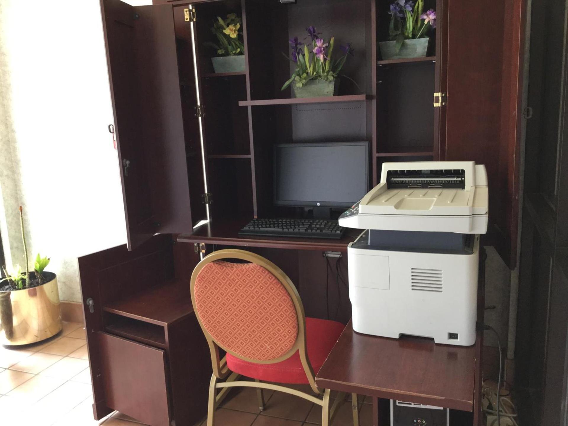 Americas Best Value Inn and Suites Saint Charles photo 24