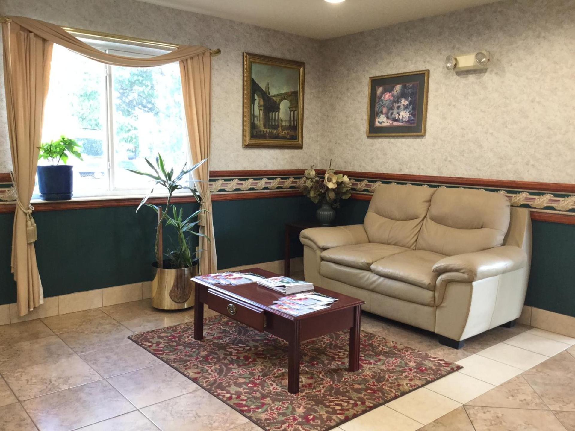 Americas Best Value Inn and Suites Saint Charles photo 33