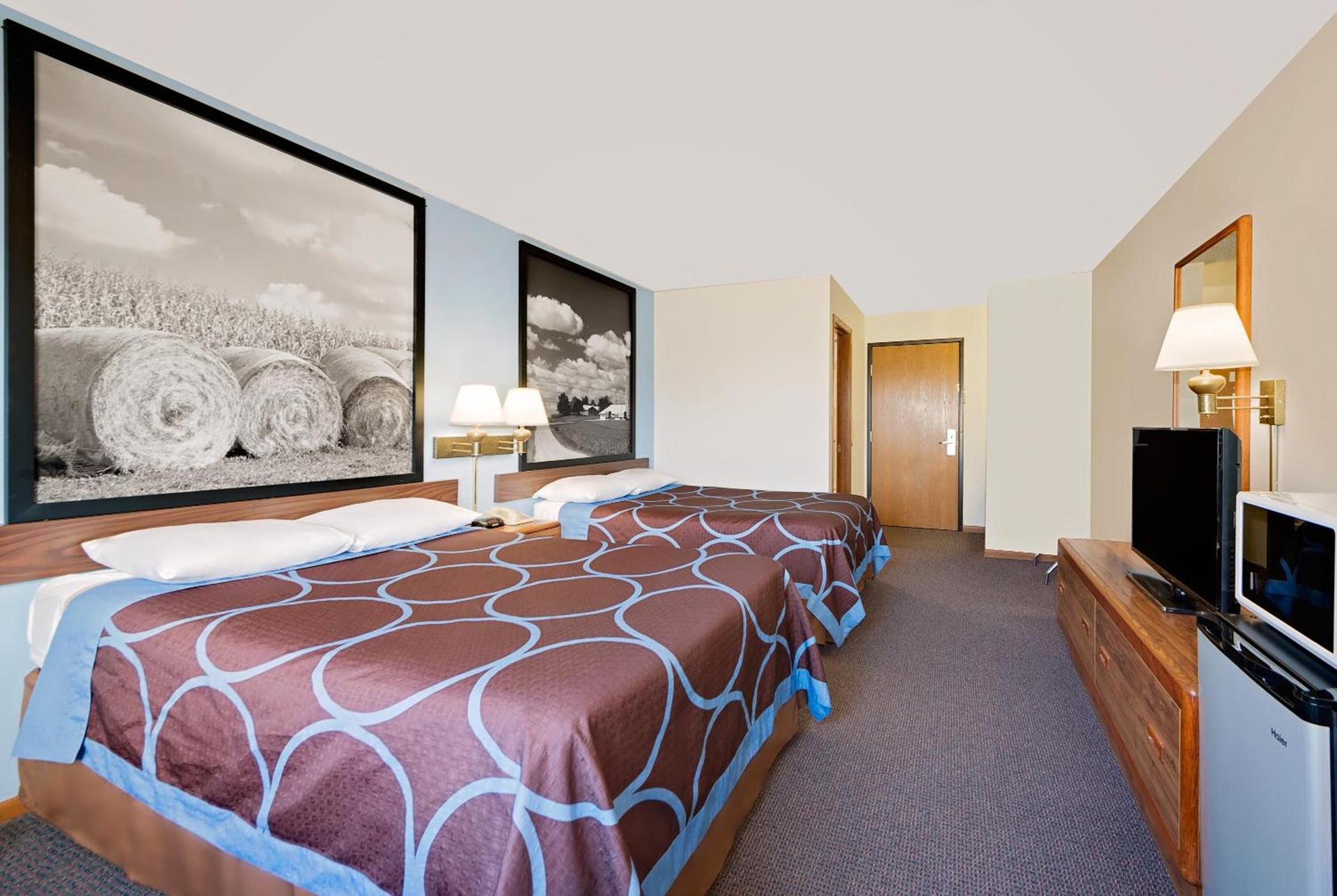 Super 8 by Wyndham Centerville photo 42