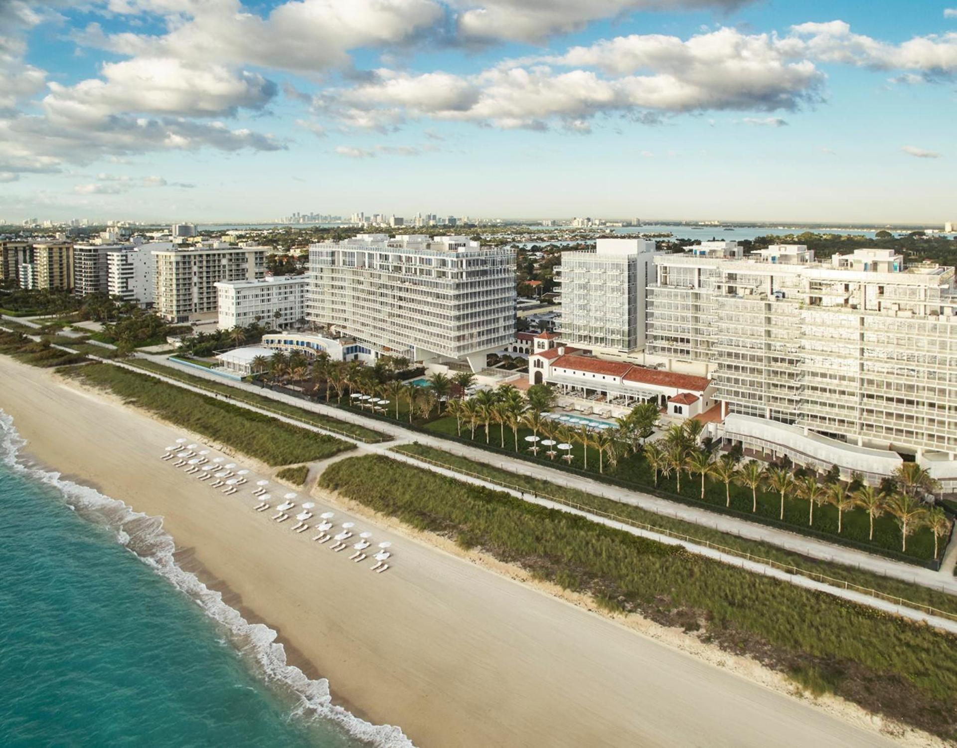 Four Seasons Hotel at The Surf Club photo 1